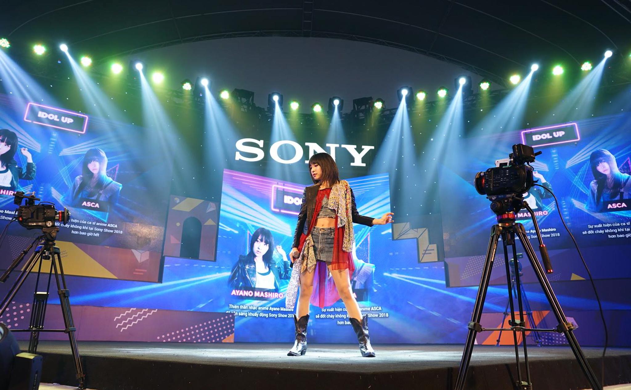 Bộ đôi ca sĩ Ayano Mashiro và ASCA đem không khí anime Nhật Bản đến với Sony Show 2018