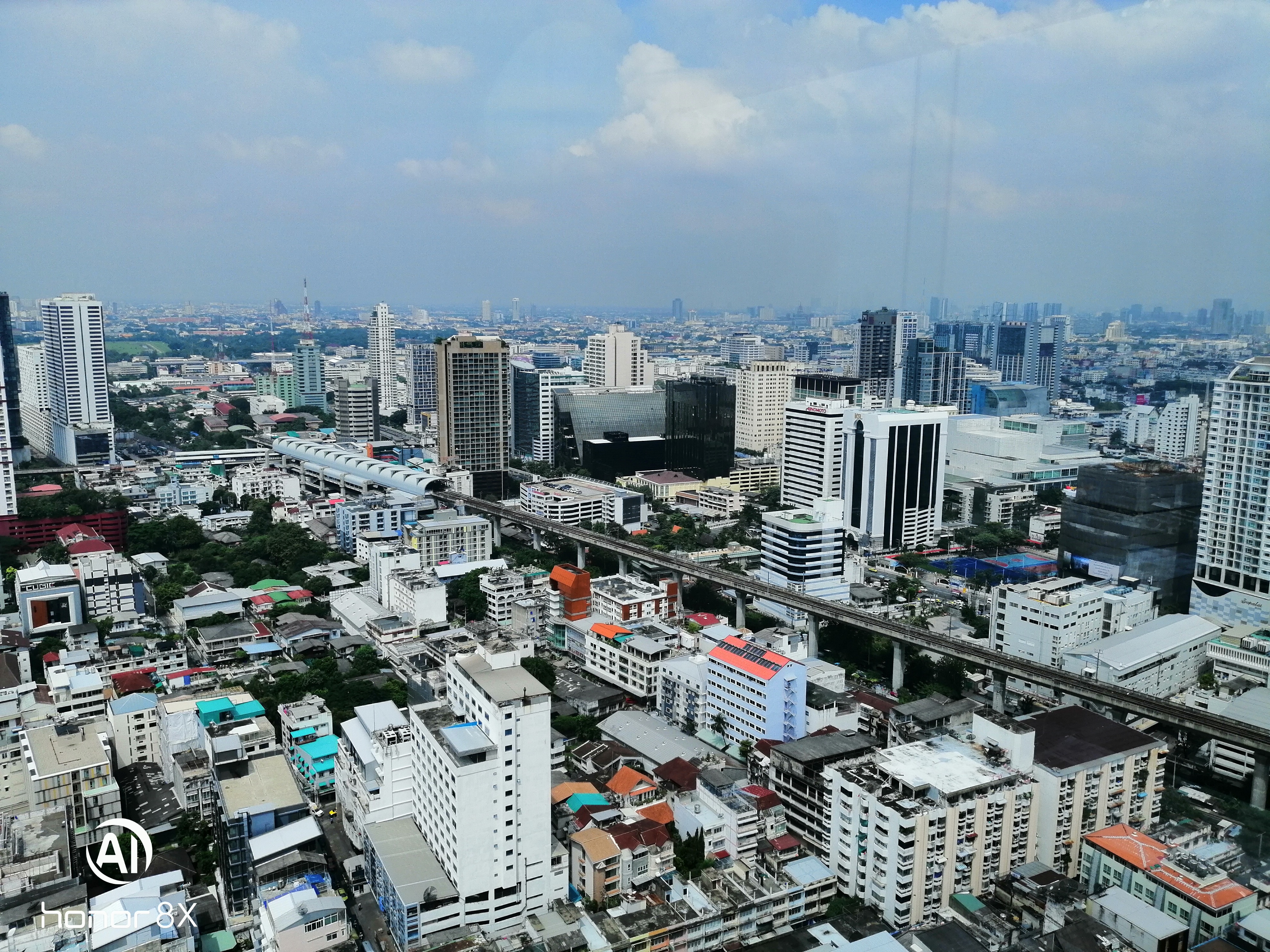 - Bangkok thủ đô đông dân nhất Thái Lan với dân số ước tính hơn 14 triệu người.
