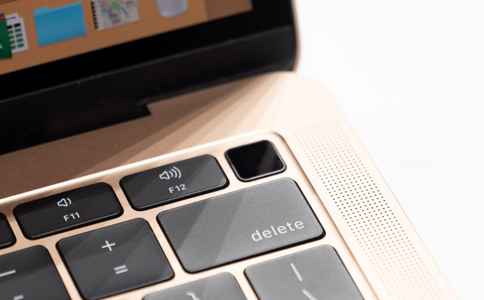 Chip Apple T2 trong MacBook Air, Pro sẽ tự ngắt microphone khi đóng máy, đảm bảo không bị hack