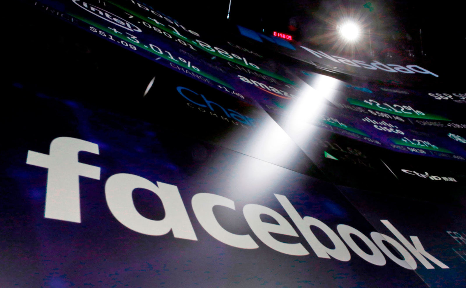 Facebook tăng trưởng chậm lại trong Q3/18, mất 1 triệu người dùng tại châu Âu