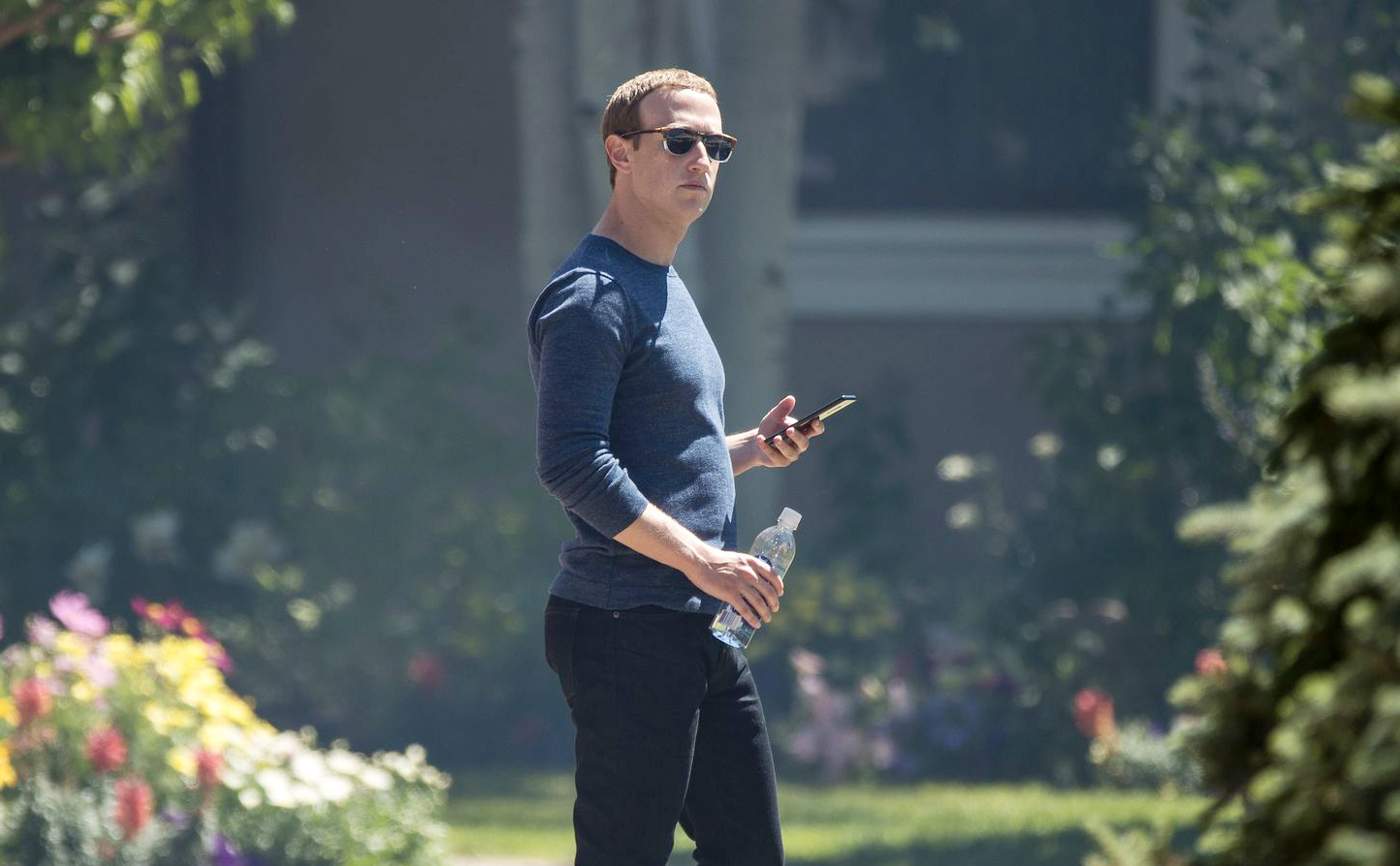 Mark Zuckerberg yêu cầu cấp quản lý Facebook chỉ dùng điện thoại Android