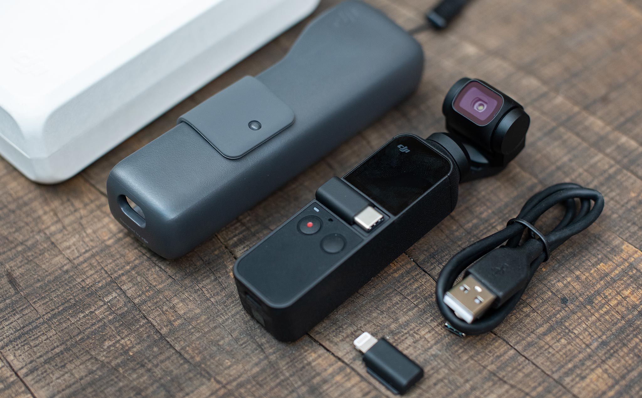 Trên tay Osmo Pocket: rất nhỏ gọn, dễ dùng, chống rung tốt, hình ảnh, video trung bình
