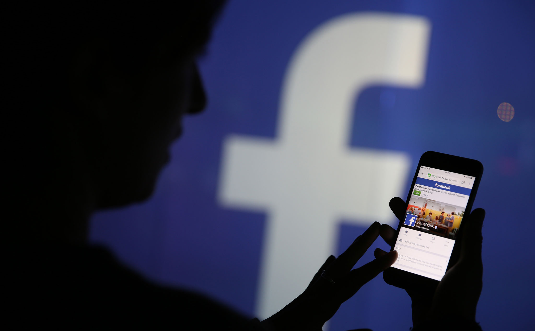Facebook để lộ hình ảnh riêng tư của 6,8 triệu người dùng