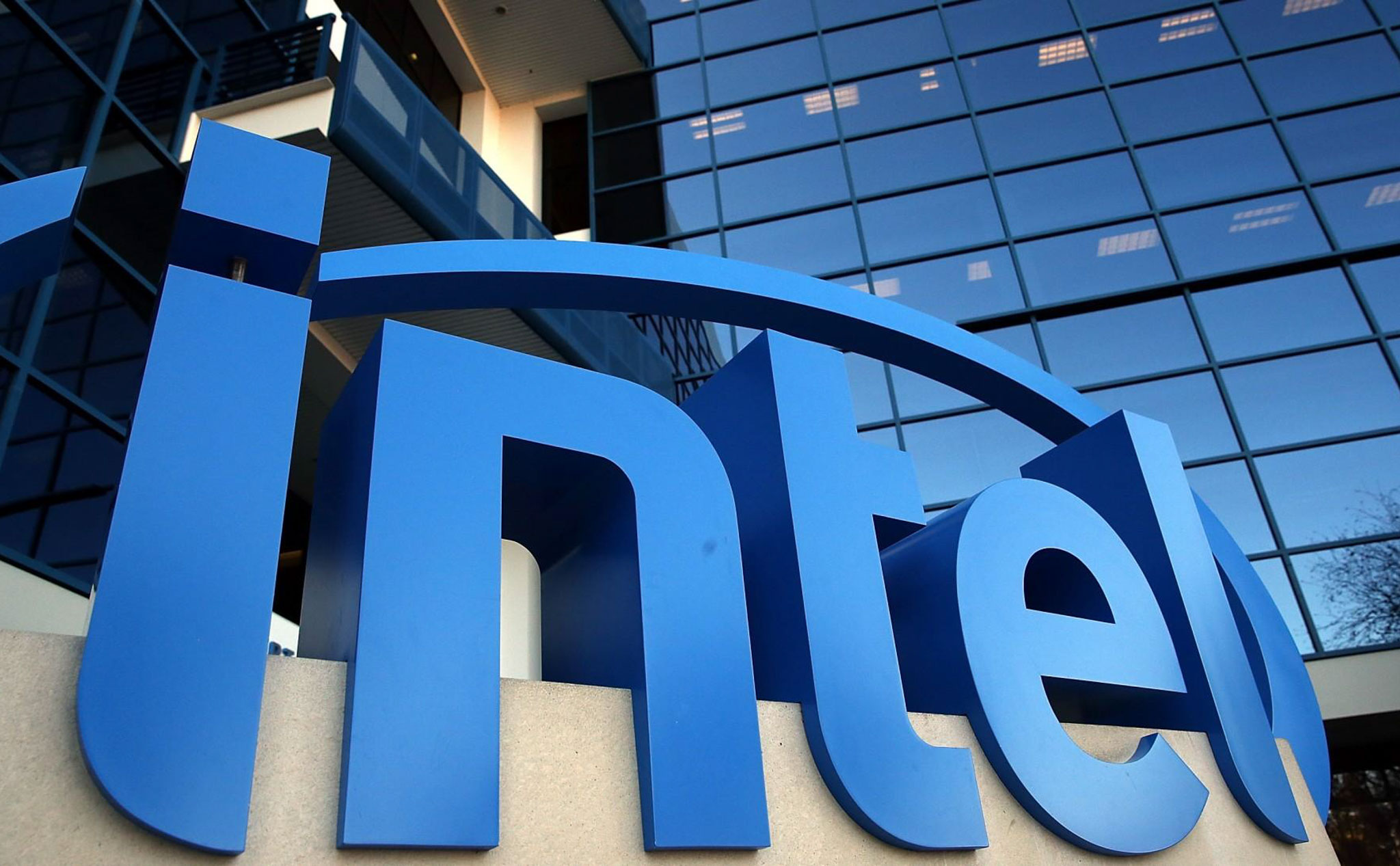 Phó chủ tịch Intel chỉ trích những đơn kiện của Qualcomm là nhằm chơi xấu đối thủ