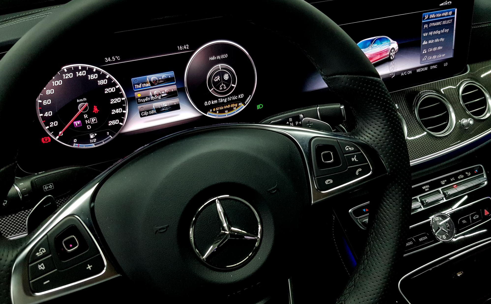 Mercedes là thương hiệu xe sang bán chạy nhất tại Mỹ năm thứ 3 liên tiếp