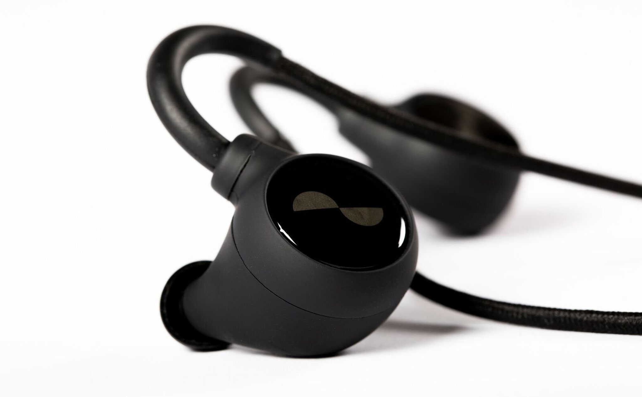 Nuraloop – Tai nghe nhét tai không dây thông minh đầu tiên của Nuraphone, chống ồn chủ động