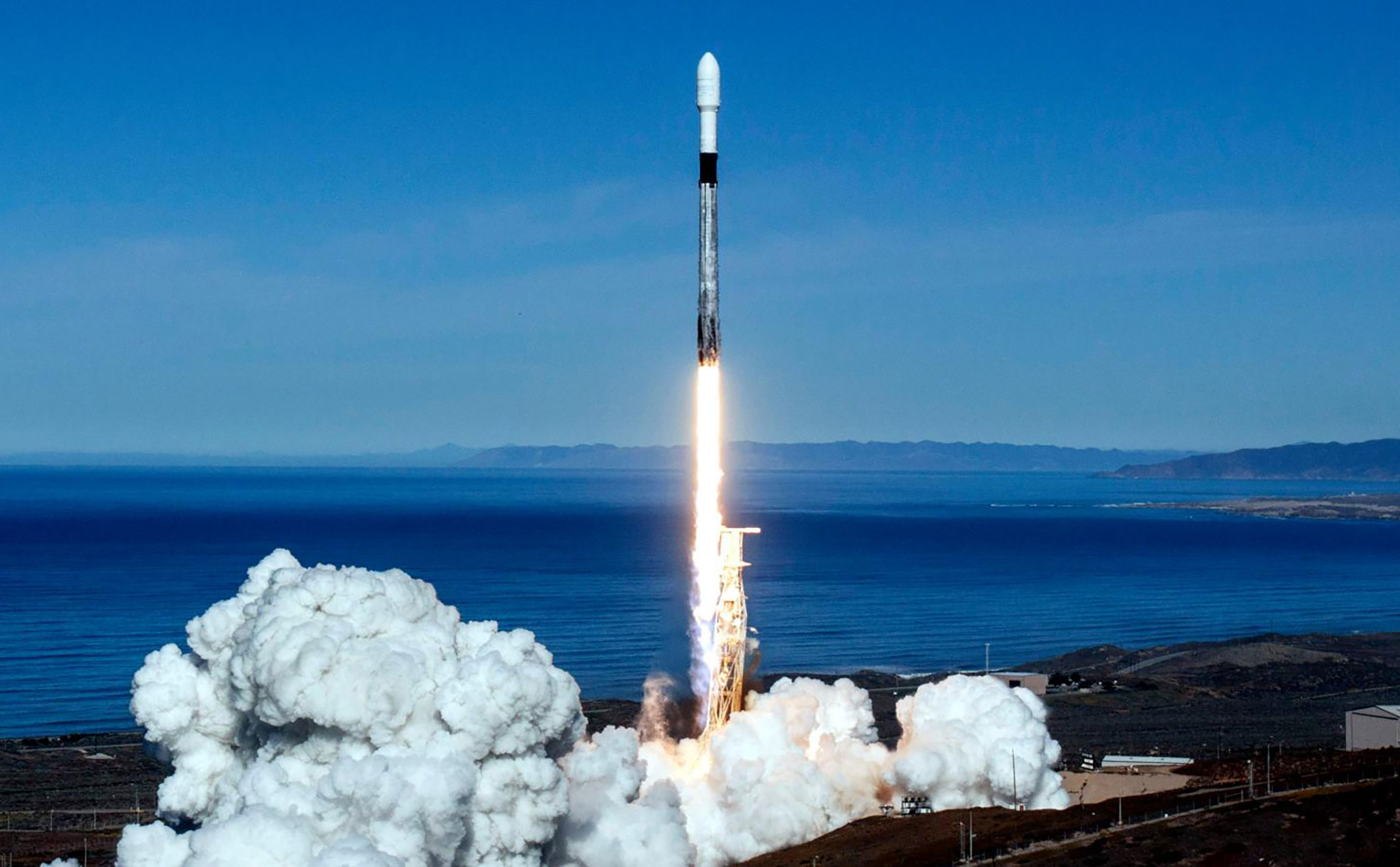 SpaceX đưa thành công vệ tinh Iridium lên quỹ đạo, hoàn thành sứ mệnh đầu tiên trong năm 2019