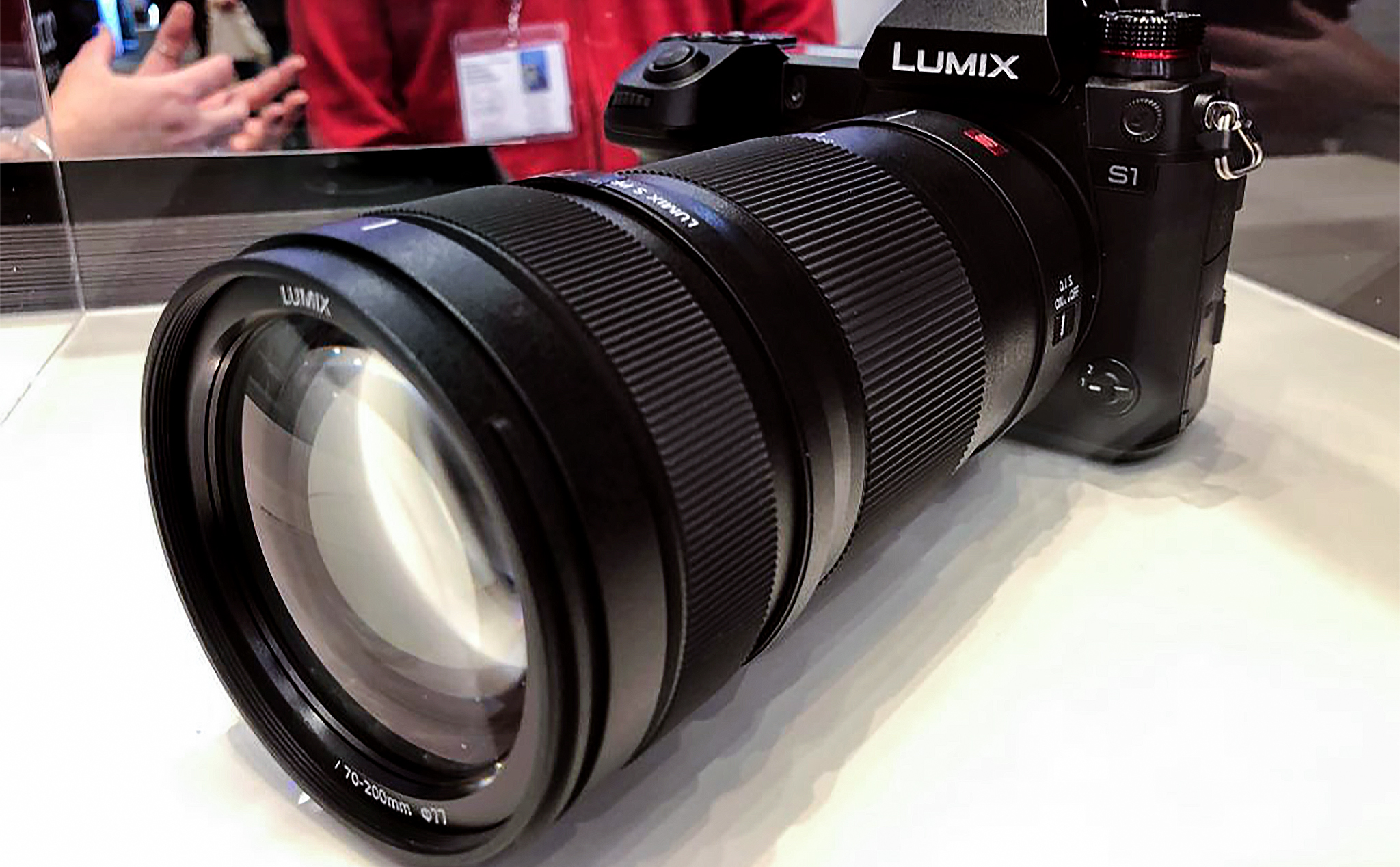 Panasonic sắp công bố Lumix S 70-200mm f/2.8