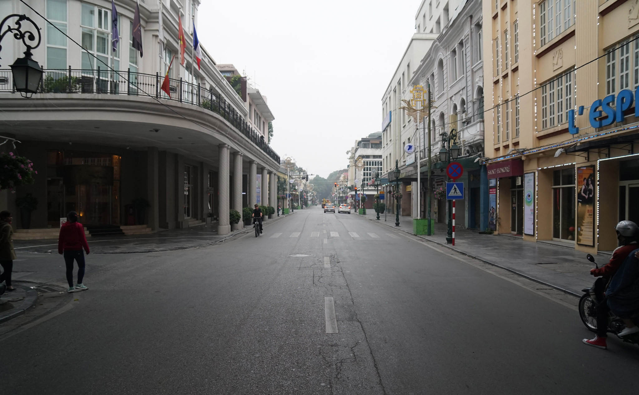 #Tet19: Vài tấm ảnh đường phố Hà Nội, 7h sáng mùng 1 Tết