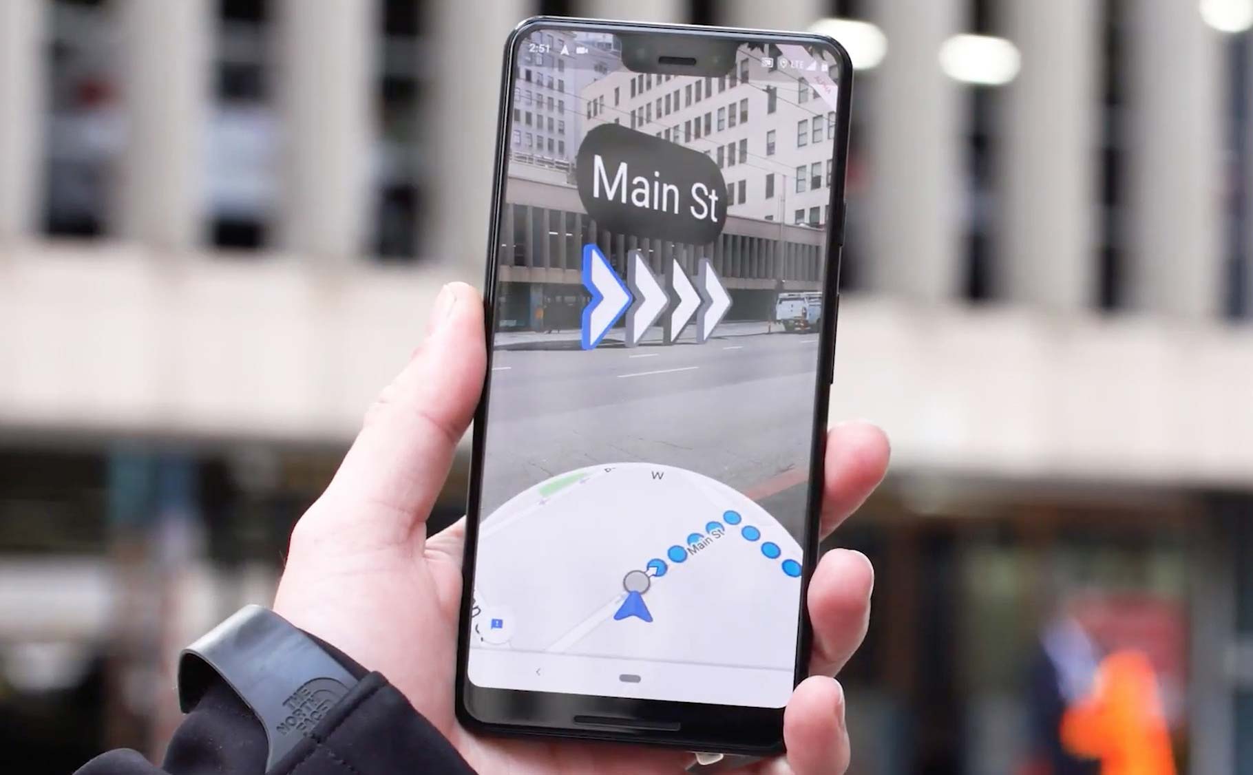 Google cho một số người dùng thử tính năng dẫn đường bằng AR theo thời gian thực trong Google Maps
