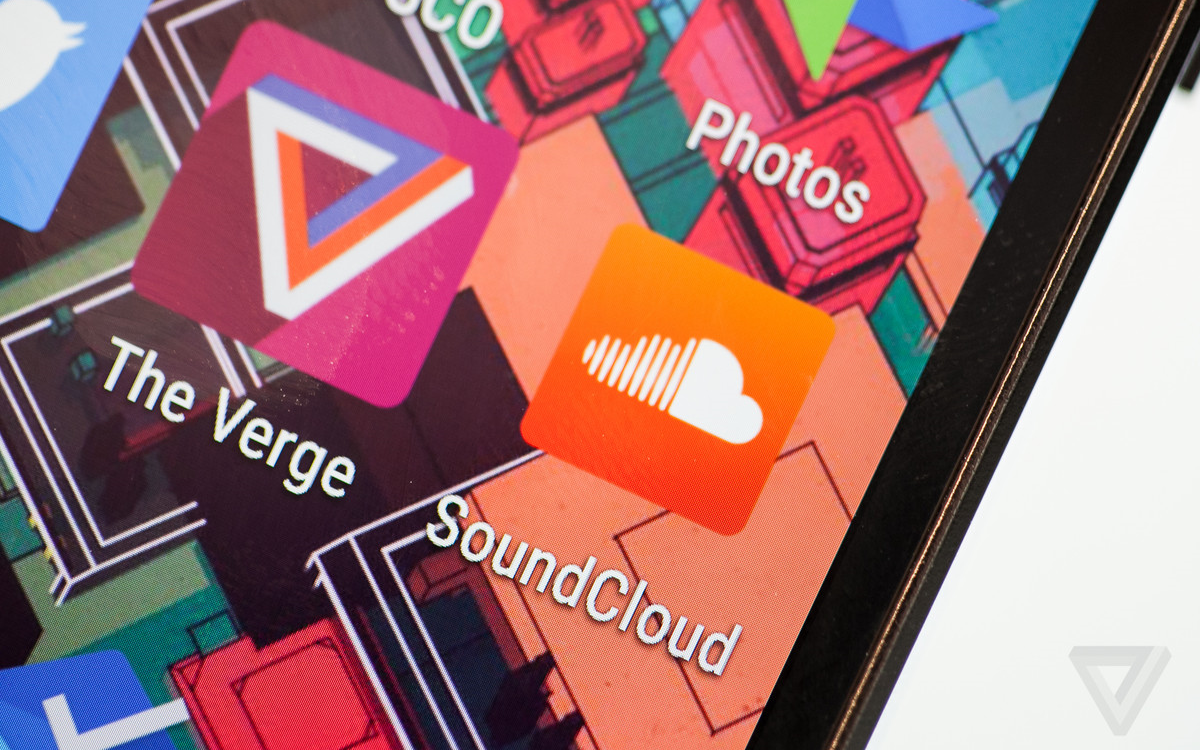 SoundCloud hỗ trợ nghệ sĩ phân phối sản phẩm lên các dịch vụ stream nhạc như Apple Music, Spotify