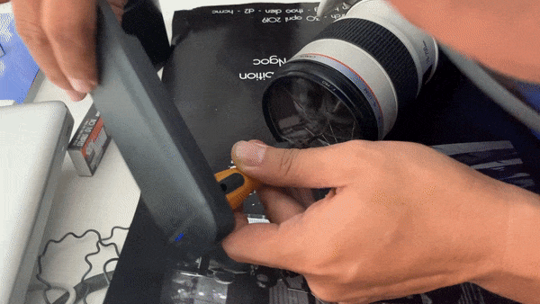 [Nhỏ mà không nhỏ] Cách gỡ khẩn cấp filter UV bị vỡ ra khỏi ống kính