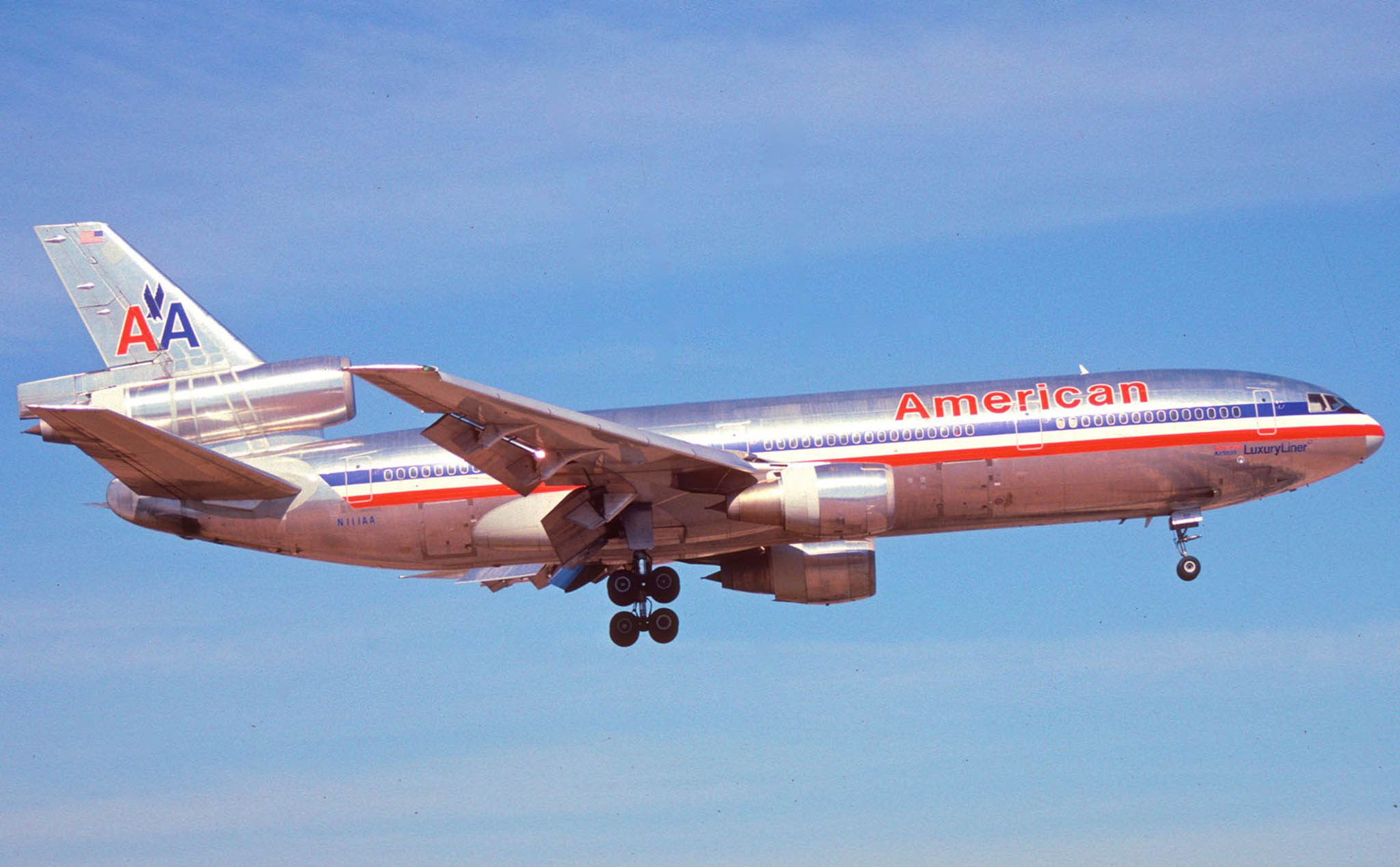 Tai nạn do lỗi thiết kế: McDonnell Douglas DC-10 và cánh cửa khoang hành lý có thể bung trên không
