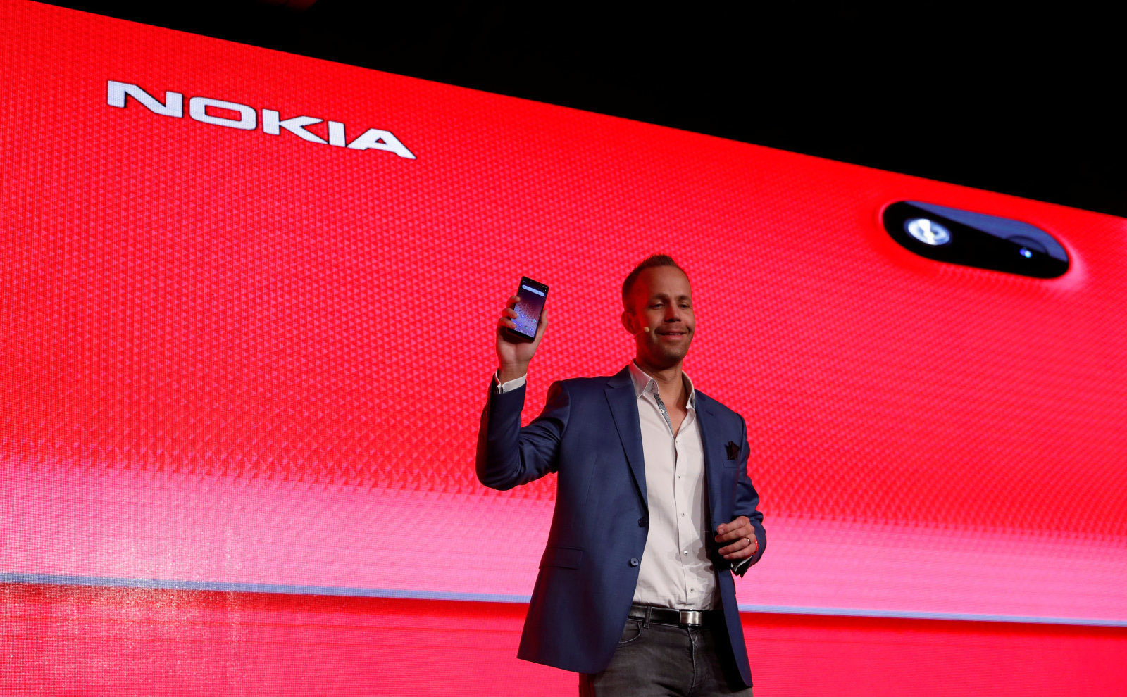 Phần Lan điều tra vì phát hiện điện thoại Nokia gửi dữ liệu về Trung Quốc