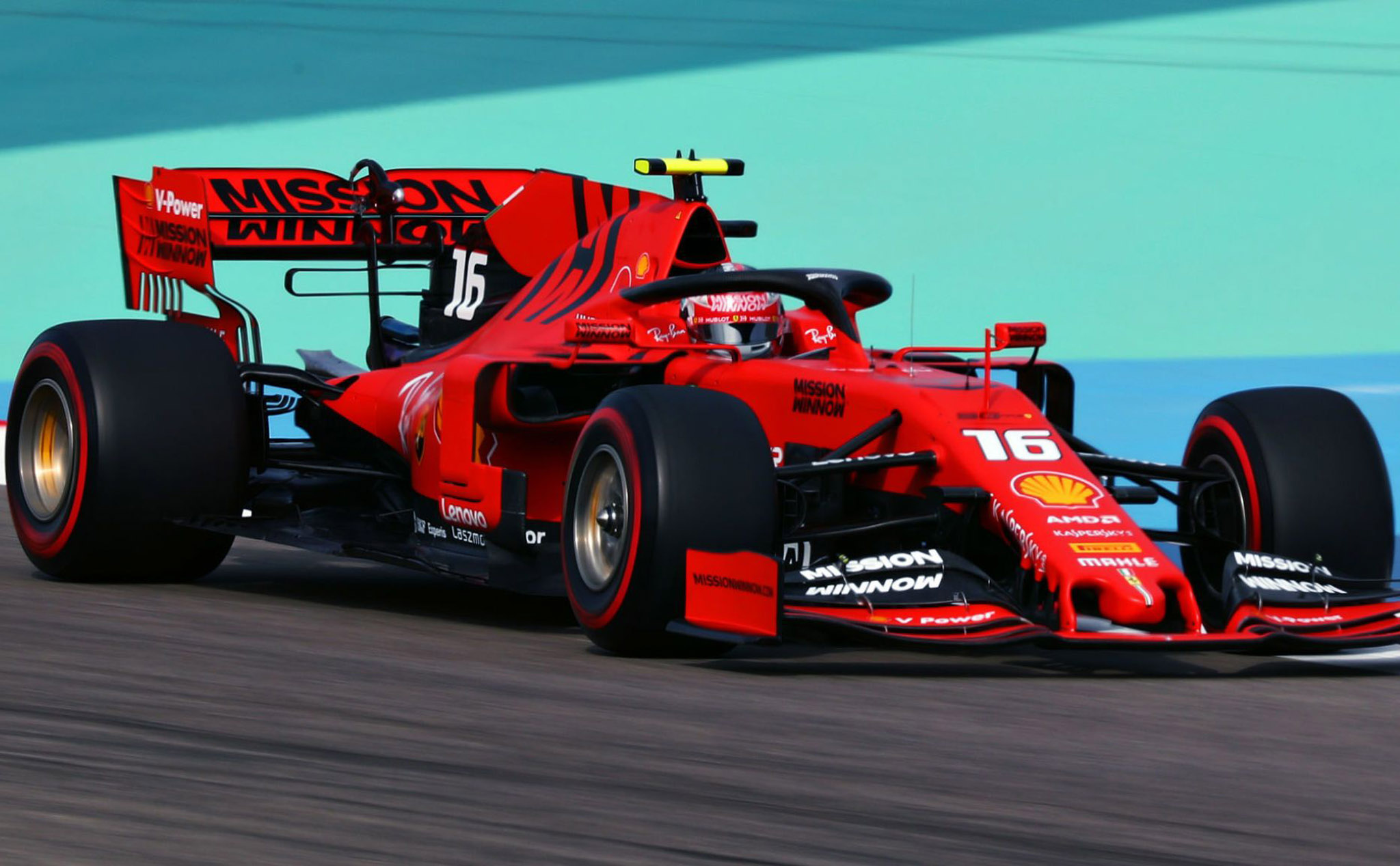 #F1 Bahrain GP: Thần đồng Leclerc gặp lỗi động cơ về đích thứ 3, Hamilton thắng một cách may mắn