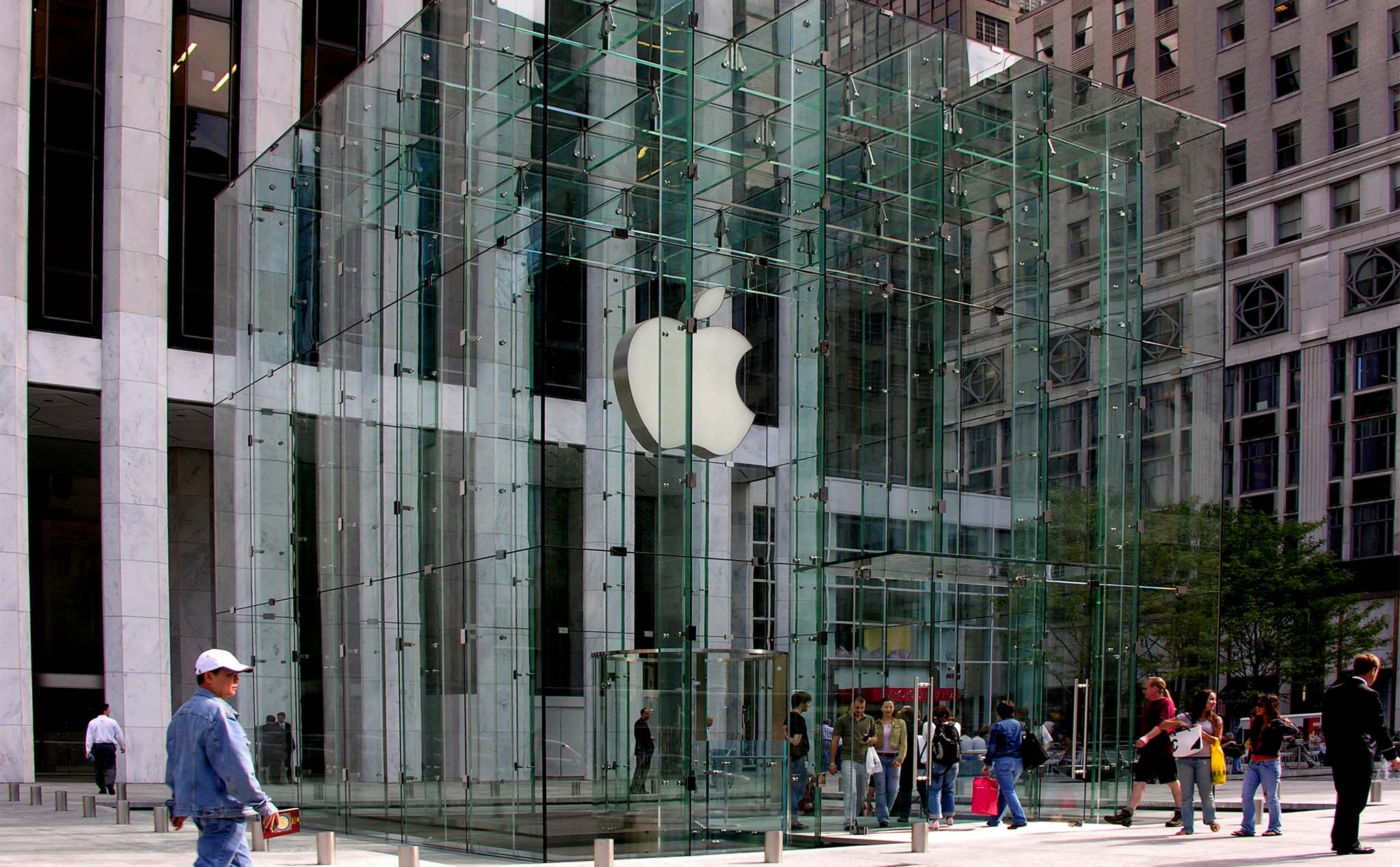 Bị nghi oan ăn trộm Apple Store, thiếu niên ở New York khởi kiện đòi Apple 1 tỷ Đô