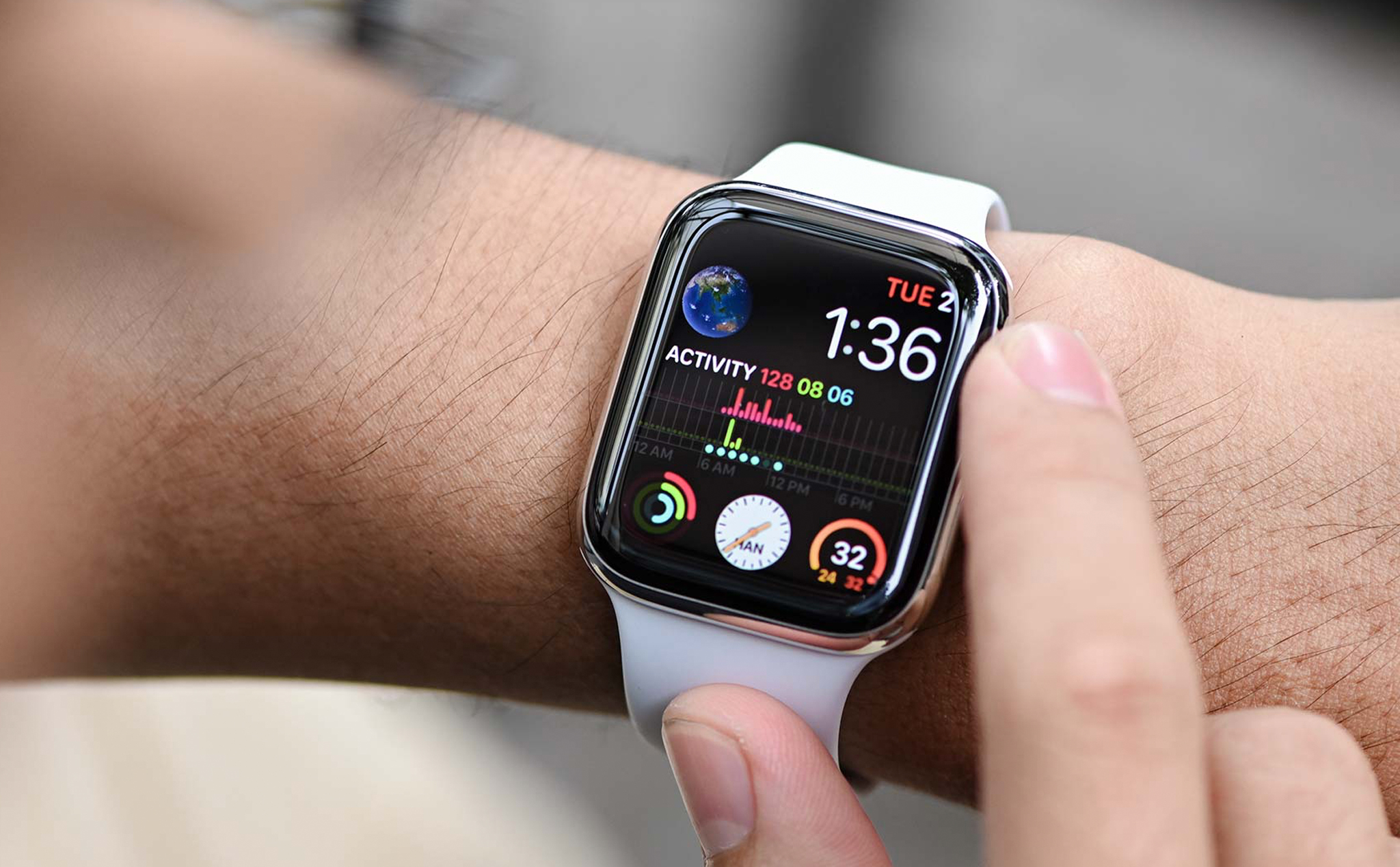 Apple bắt đầu bán Apple Watch Series 4 Refurbished với giá từ 339 USD: Đã bán gần hết!
