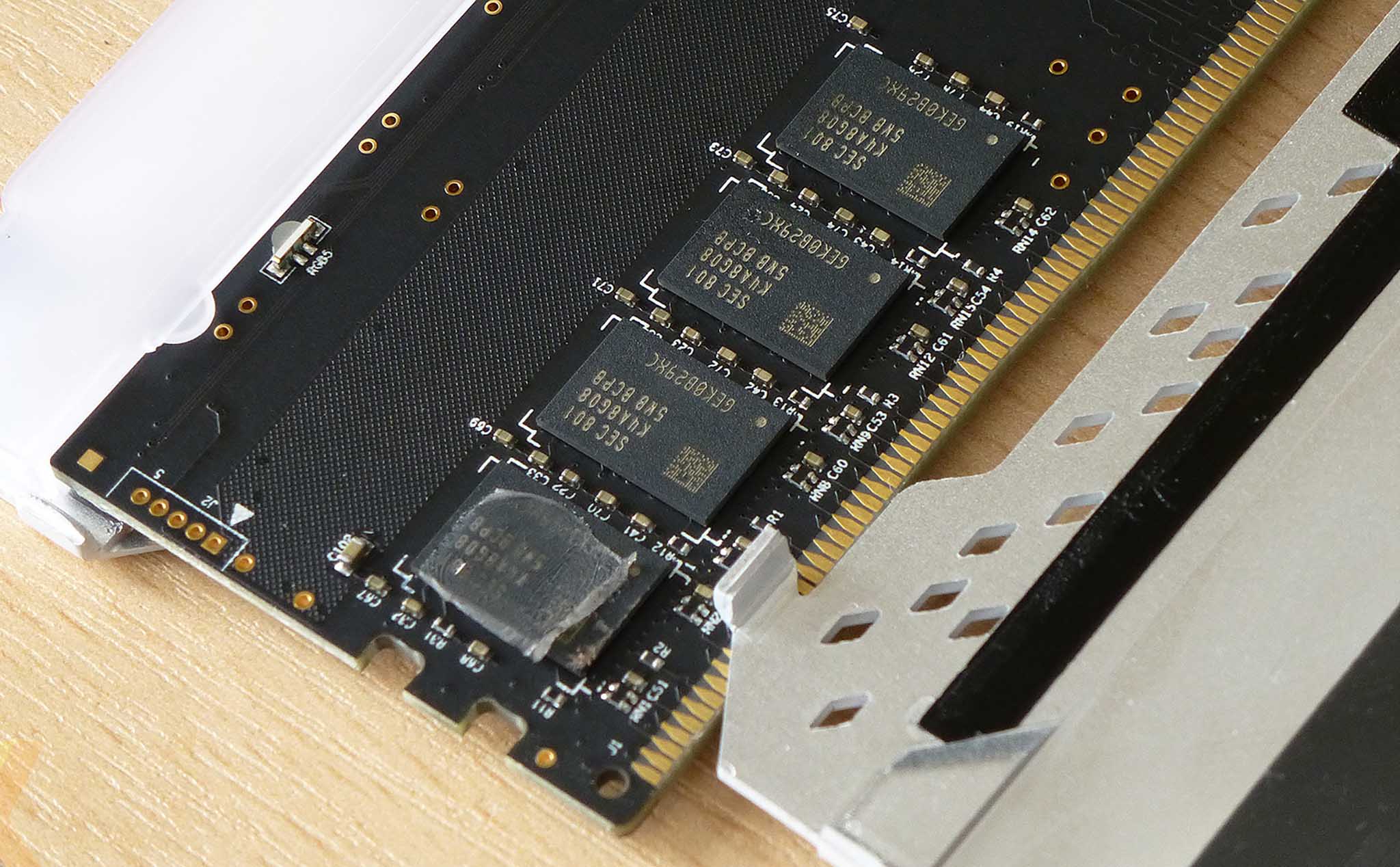 Samsung sắp ngưng sản xuất B-die - dòng chip DRAM được đánh giá dễ OC nhất