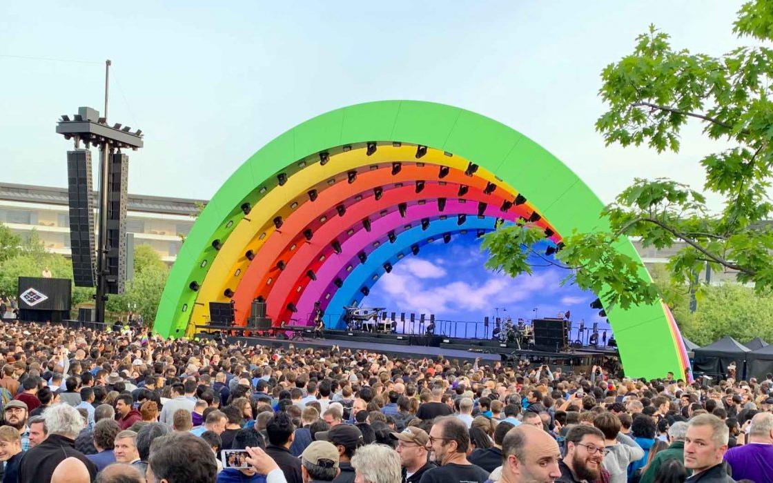 Apple tổ chức sự kiện Apple Park chính thức đi vào hoạt động, đặc sắc với show diễn của Lady Gaga