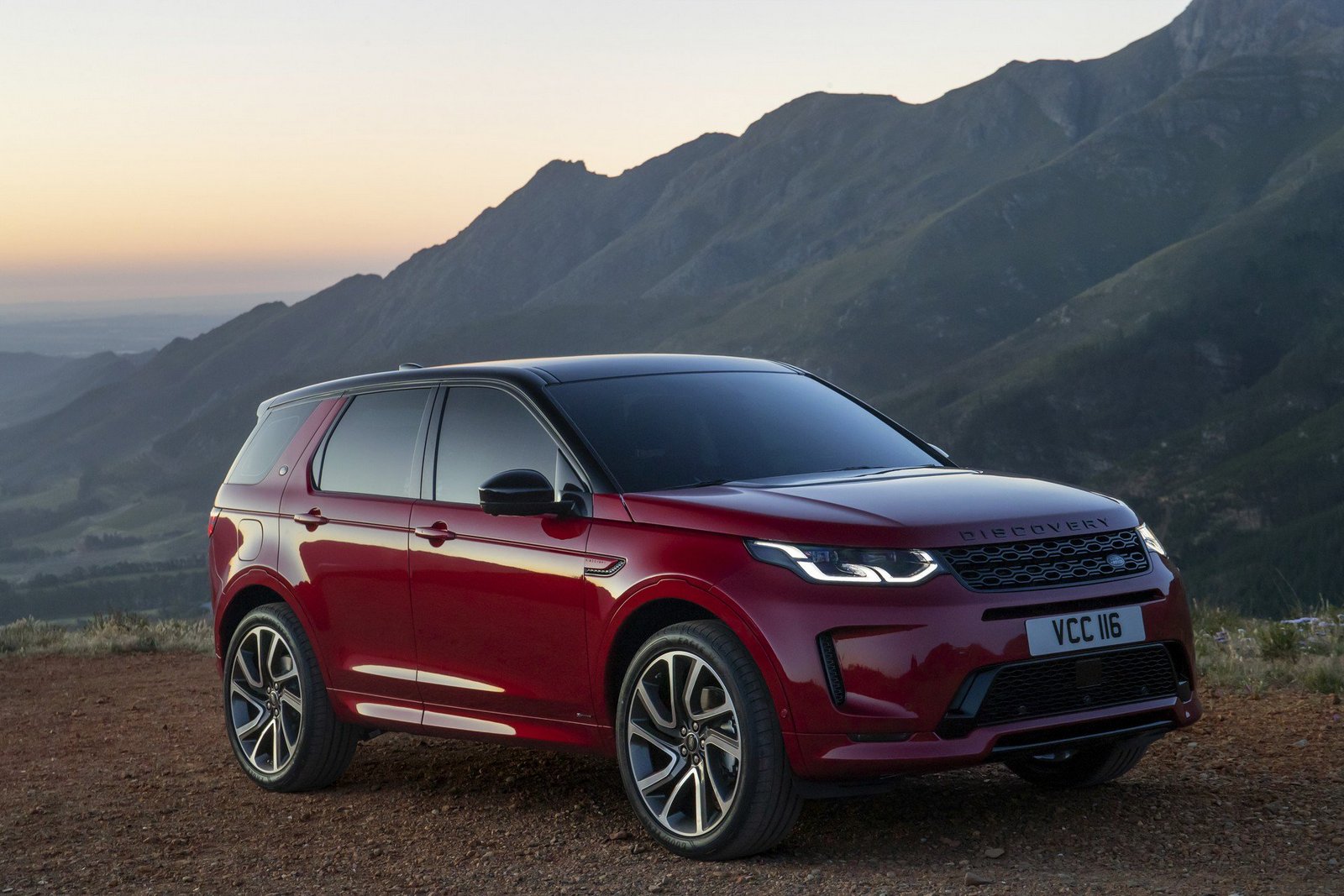 2020-land-rover-discovery-sport-2.jpg