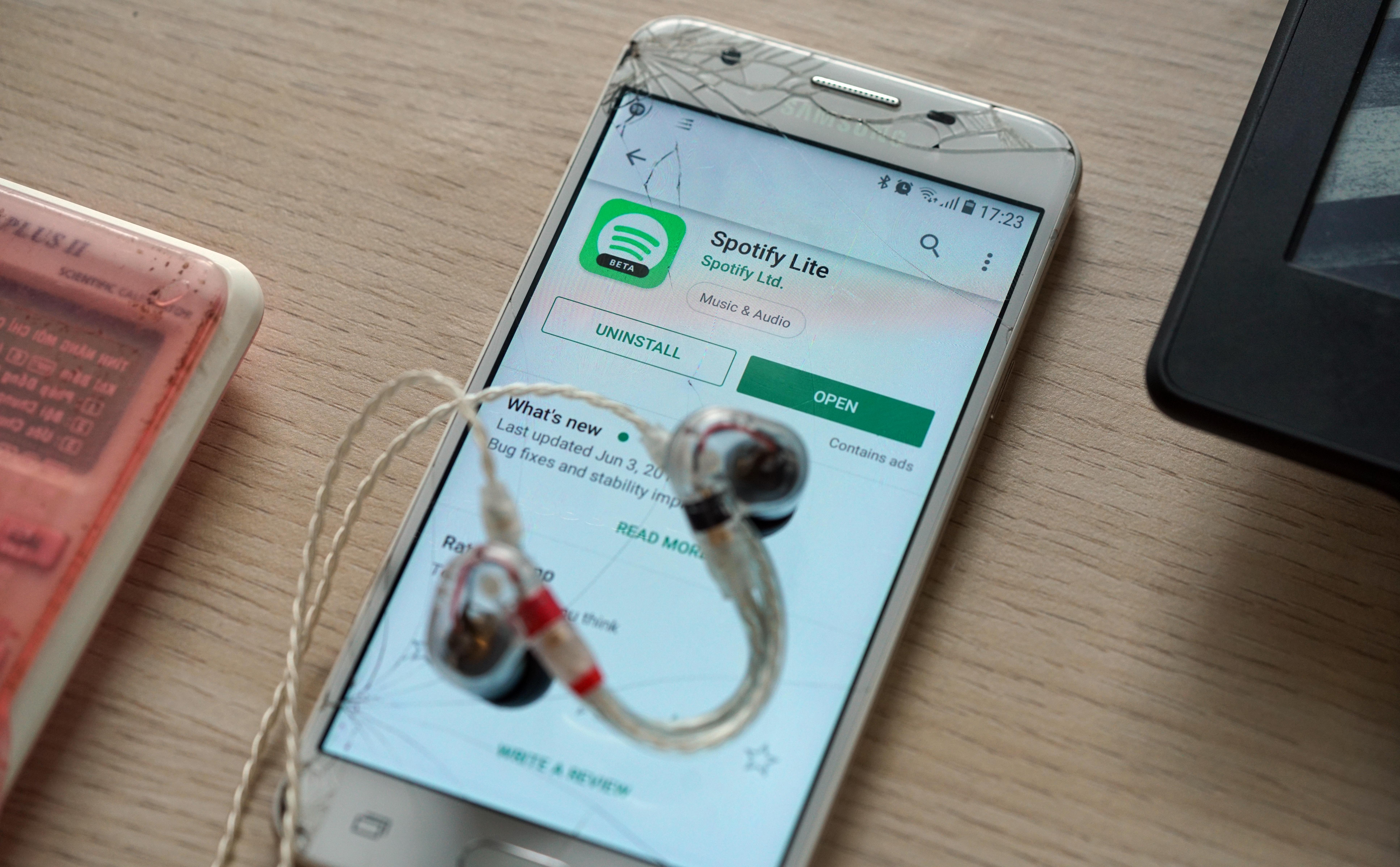 Spotify Lite, app nghe nhạc rút gọn chỉ 15MB, đầy đủ tính năng cần thiết cho máy Android yếu, cũ