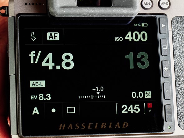 Đang tải Hasselblad-10.jpeg…