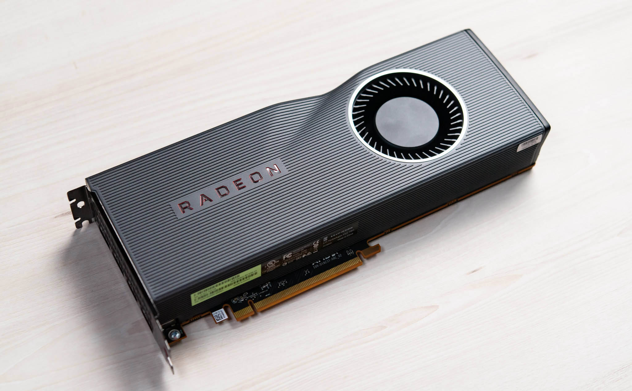 Trải nghiệm AMD RX Radeon 5700 XT: chơi tốt nhiều game ở 2K, xung cao hơn, ít ăn điện hơn đời trước