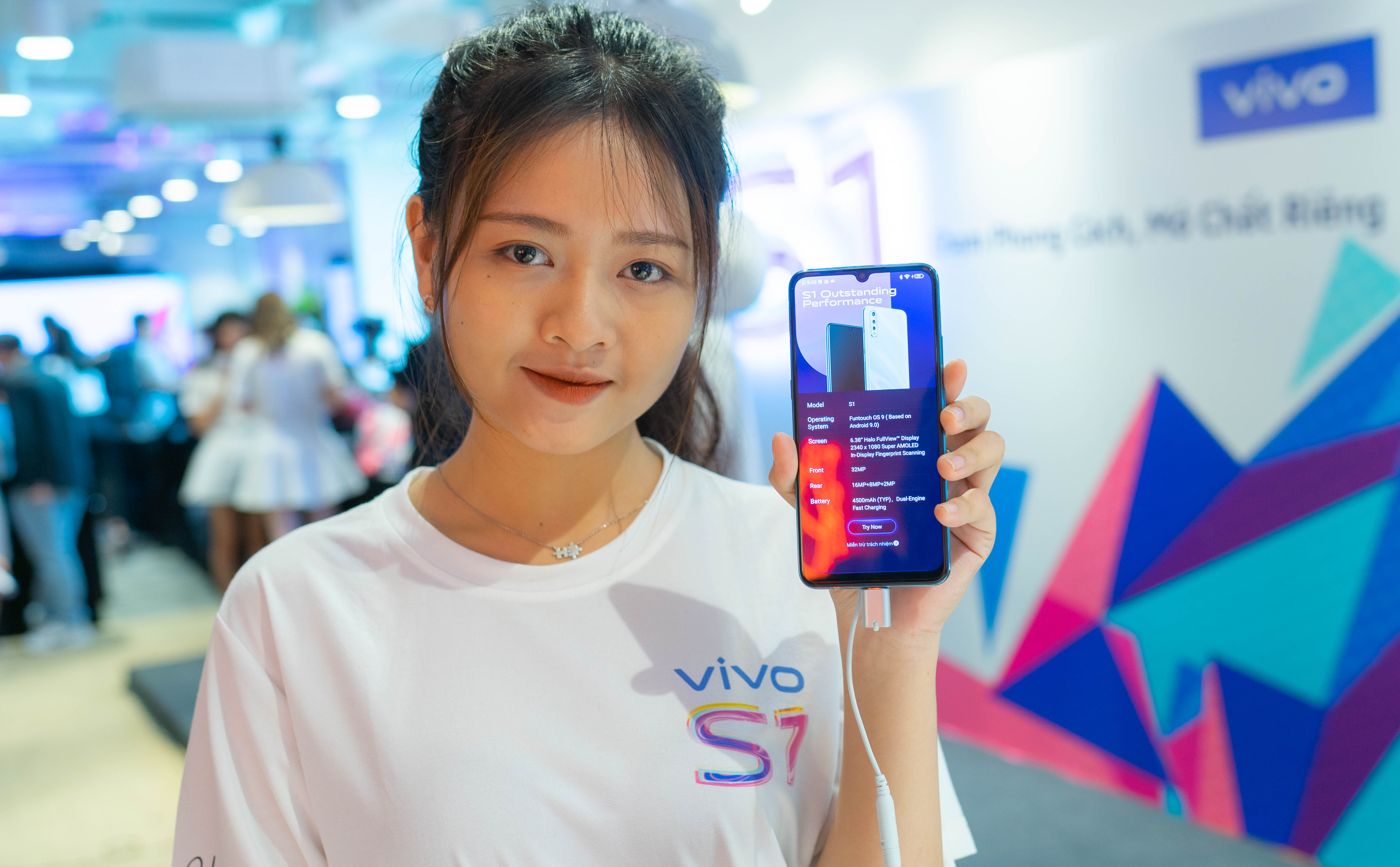 Vivo S1 ra mắt tại Việt Nam: smartphone trung cấp với camera selfie AI 32 MP, giá 6.990.000 đồng