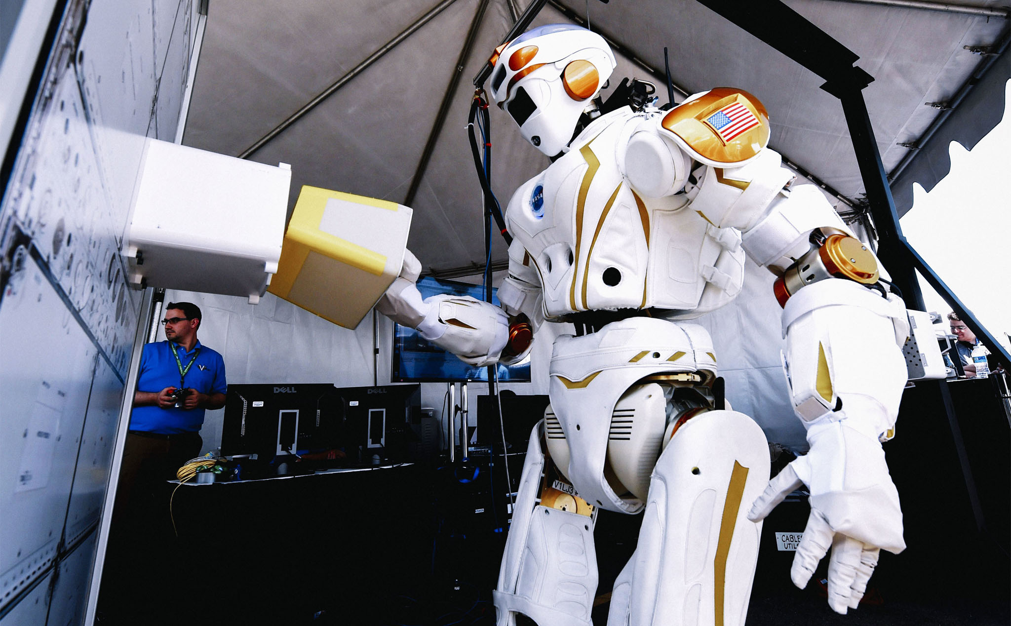 R5 Valkyrie: Robot sẽ giúp NASA xây dựng căn cứ của con người trên sao Hỏa