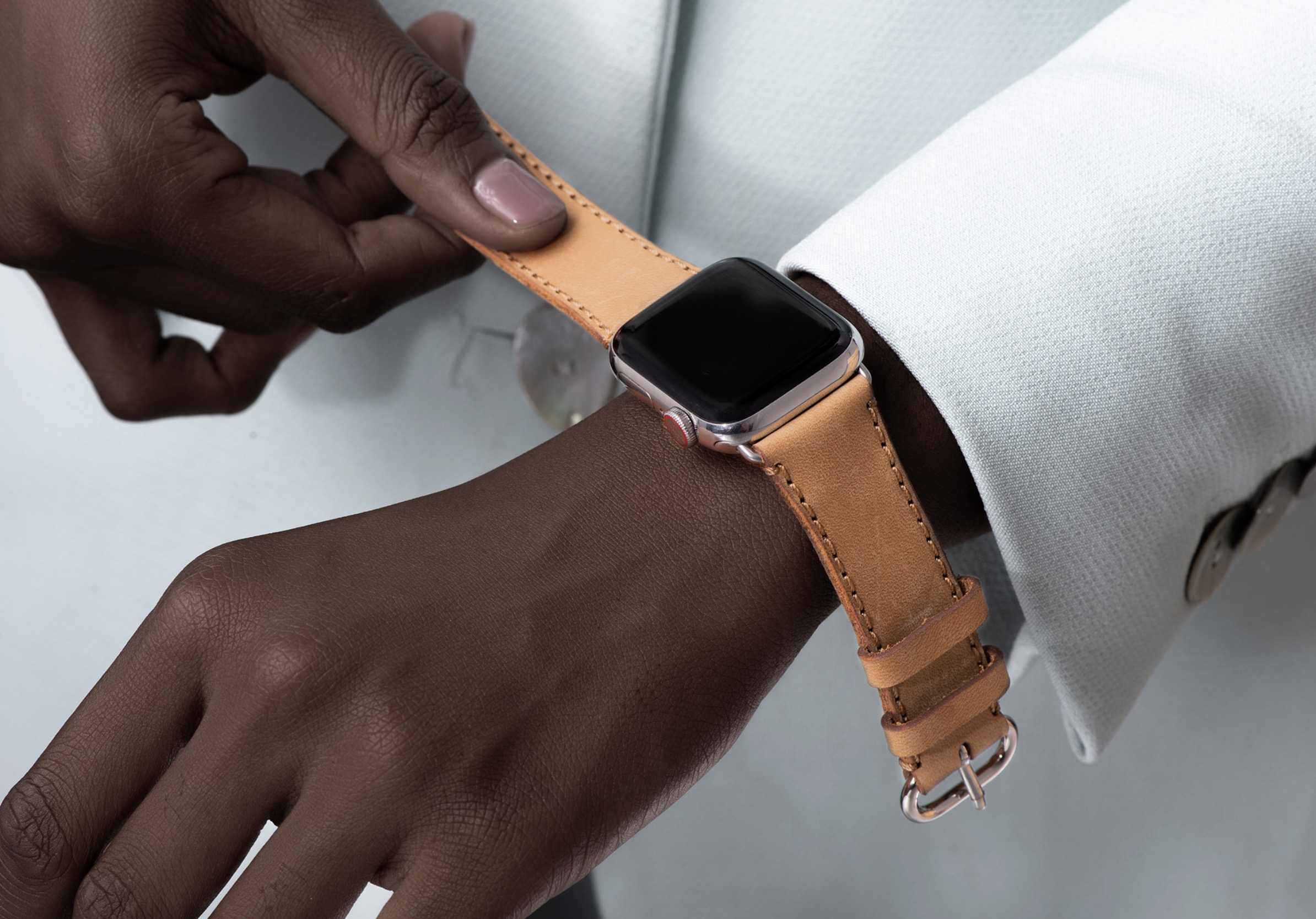 Bán 5,7 triệu chiếc Watch trong Q2, gần một nửa thị phần thuộc về Apple