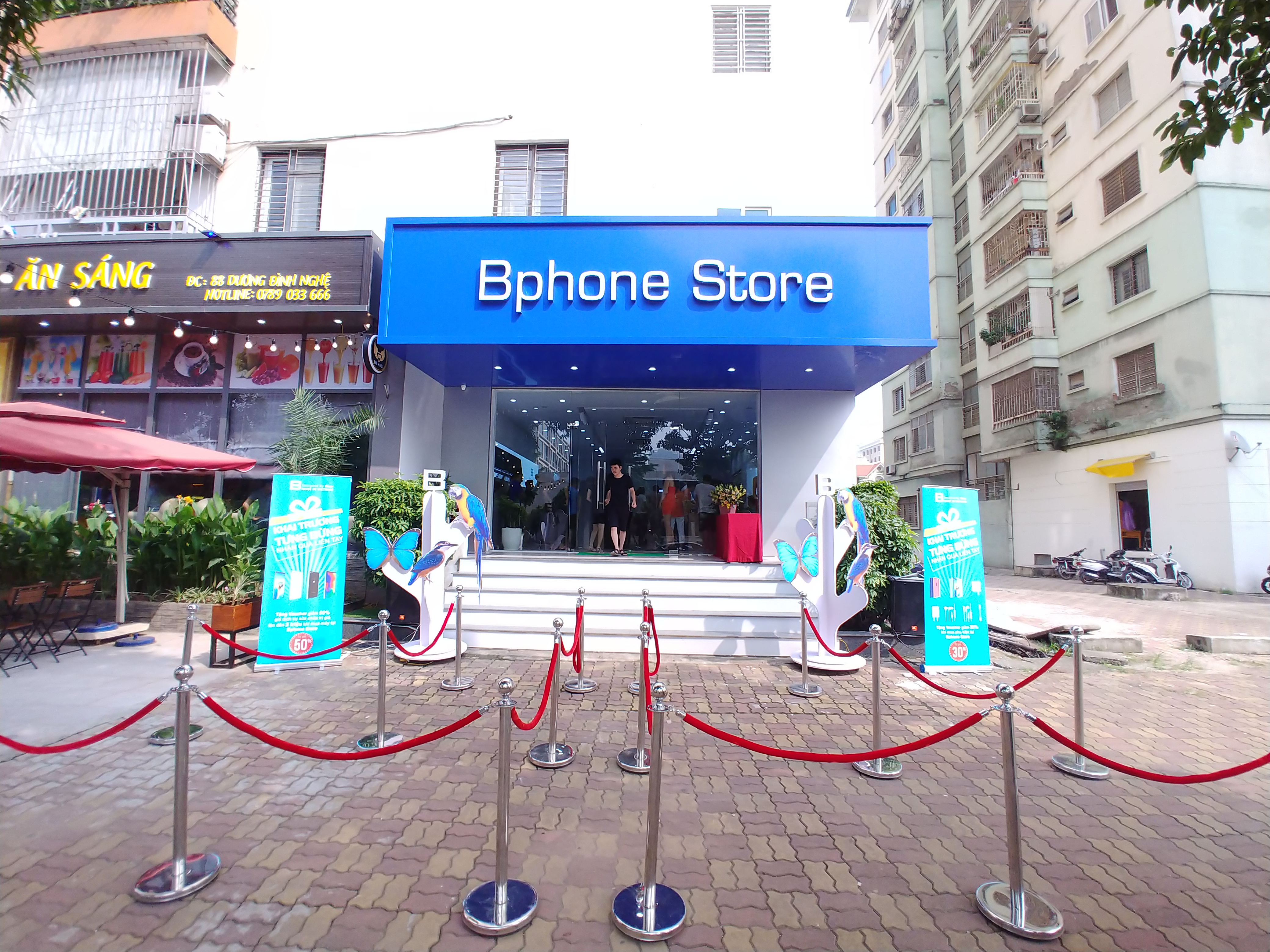 Khai trương Bphone Store Hà Nội Tại Tòa Nhà CT3 88 Dương Đình Nghệ