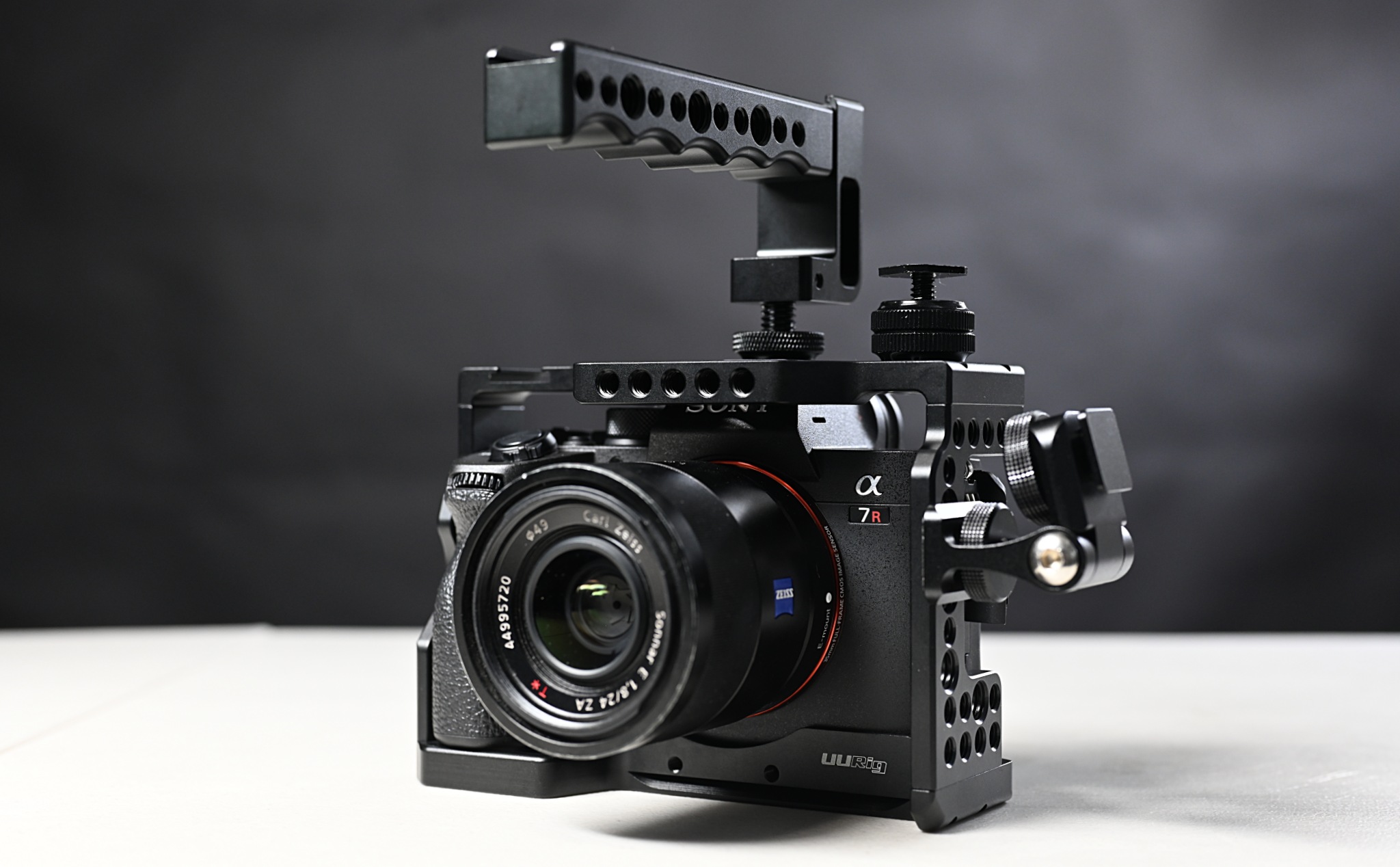 Trên tay UUrig C-A73 Phụ kiện hỗ trợ quay video bằng máy ảnh, tiện dụng thao tác và gắn mở rộng thêm