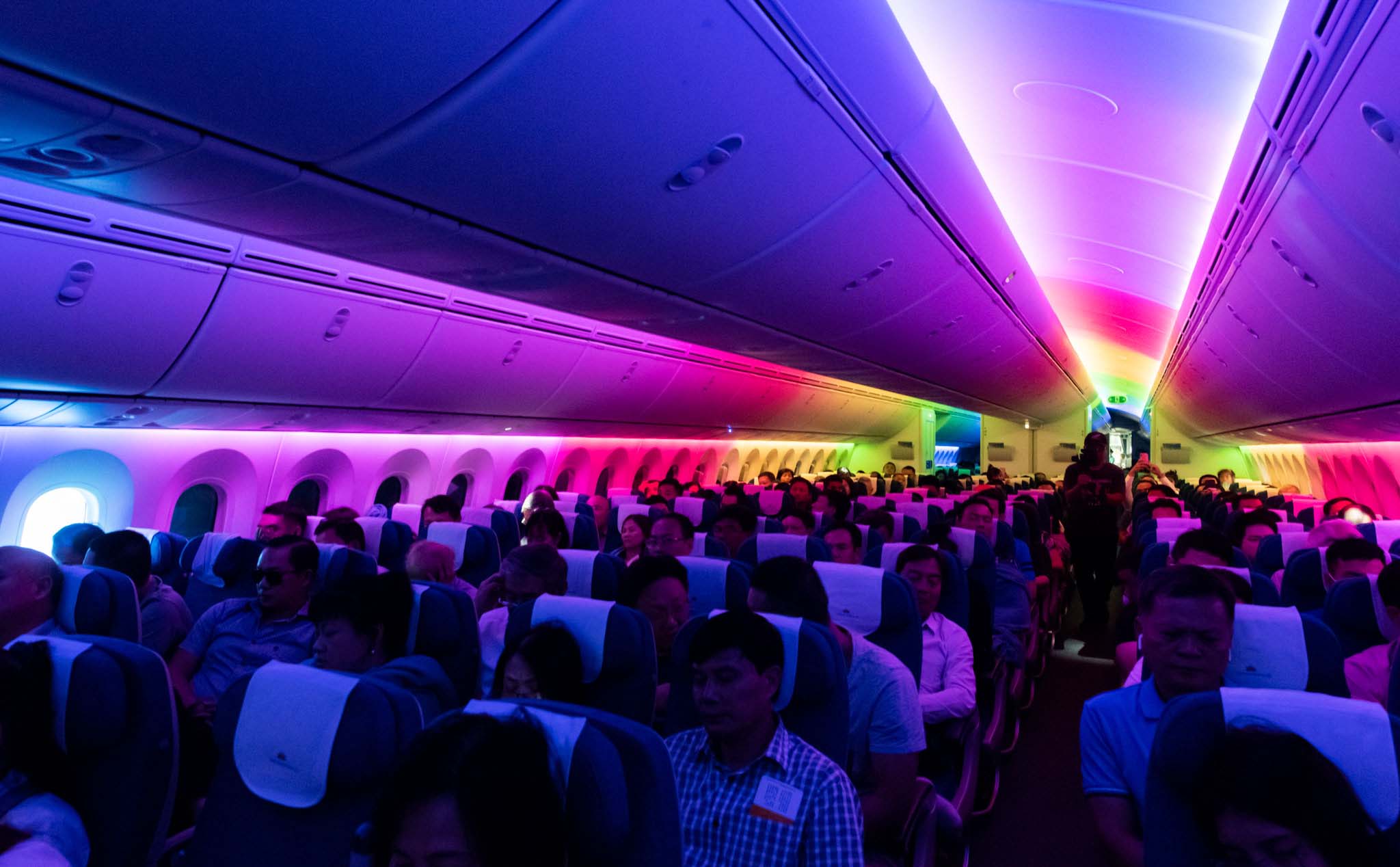 Trên tay và trải nghiệm Boeing 787-10 Dreamliner đầu tiên của Vietnam Airlines