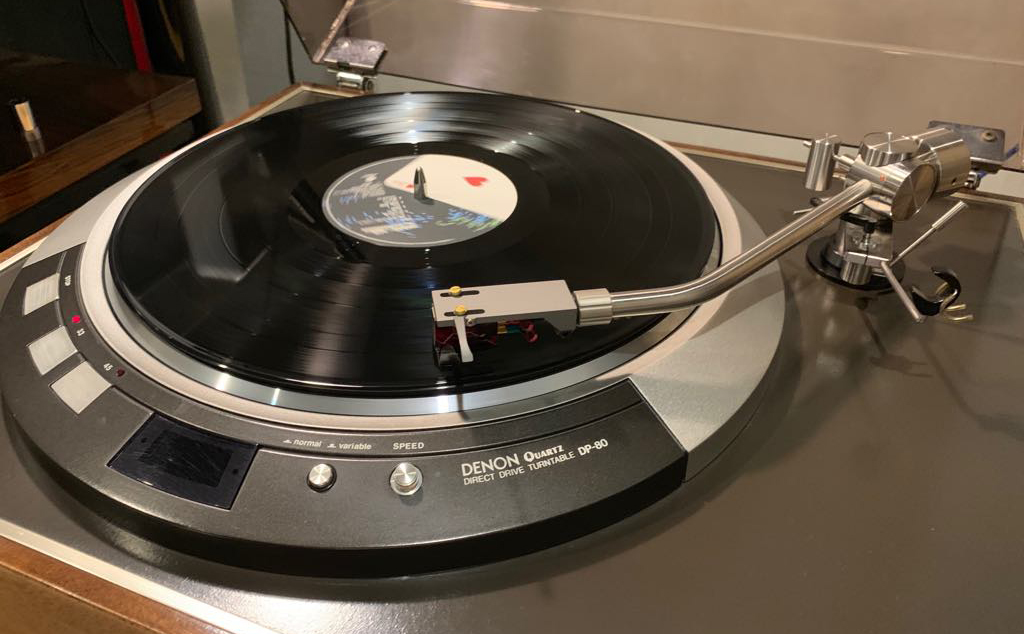 Sự phát triển của những chiếc đĩa vinyl và mâm turntable