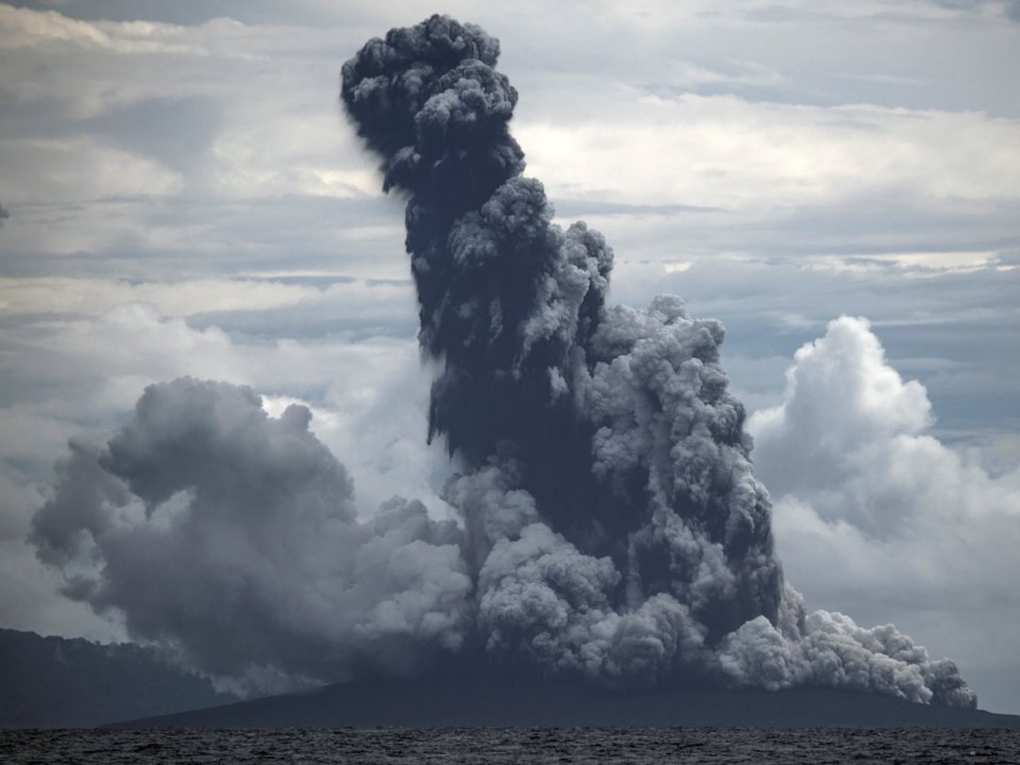 Đang tải krakatoa.jpg…