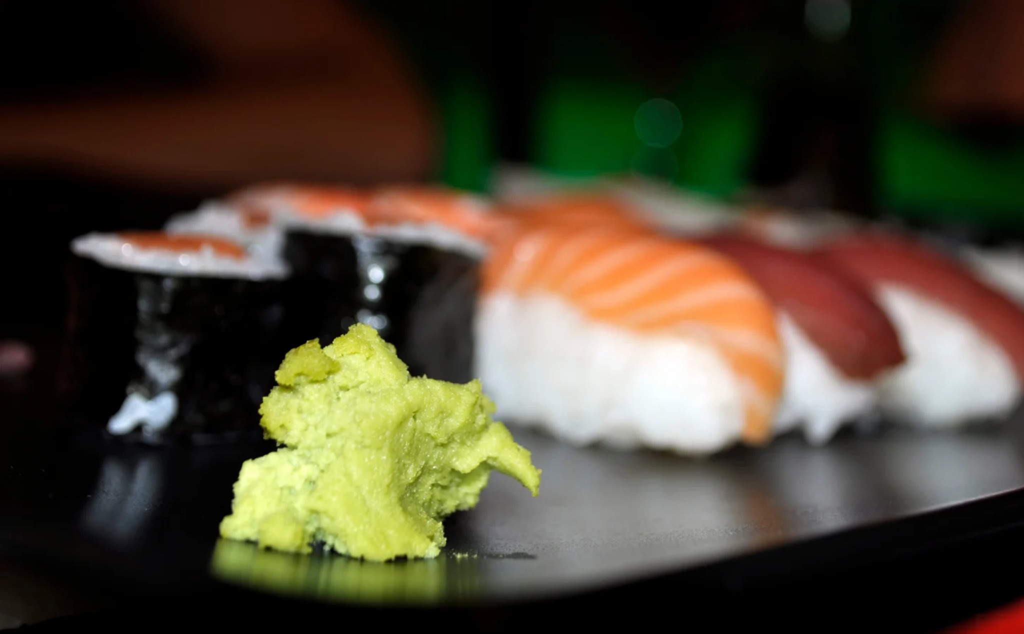 Một phụ nữ bị "trái tim tan vỡ" sau khi ăn quá nhiều wasabi