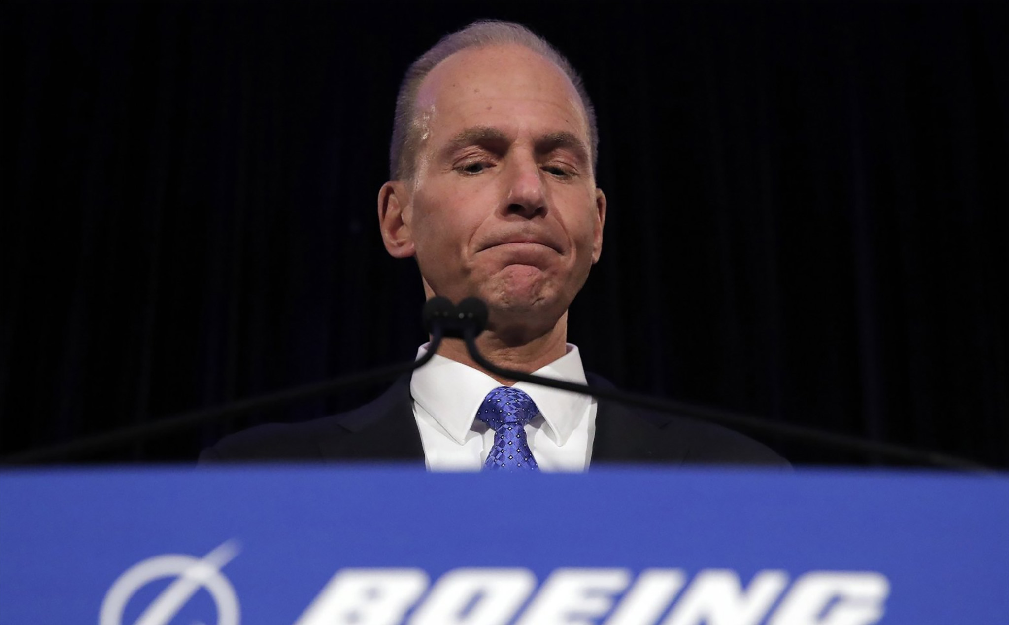 Sau bê bối 737 MAX, Dennis Muilenburg thôi giữ ghế chủ tịch, chỉ còn làm CEO Boeing
