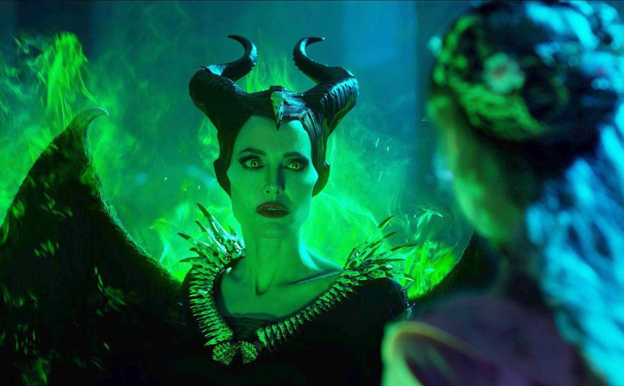 Tổng hợp phim đang và sắp chiếu rạp: Maleficent, The Addams Family, Bắc Kim Thang,...