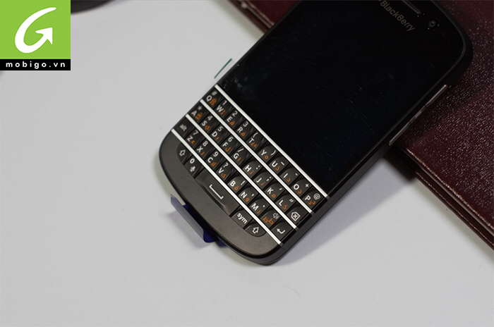 Blackberry Q10 bản ả rập mới 100% bây giờ vẫn còn hả mấy anh ? E mới hỏi ở ibuyonline bình thạnh bá
