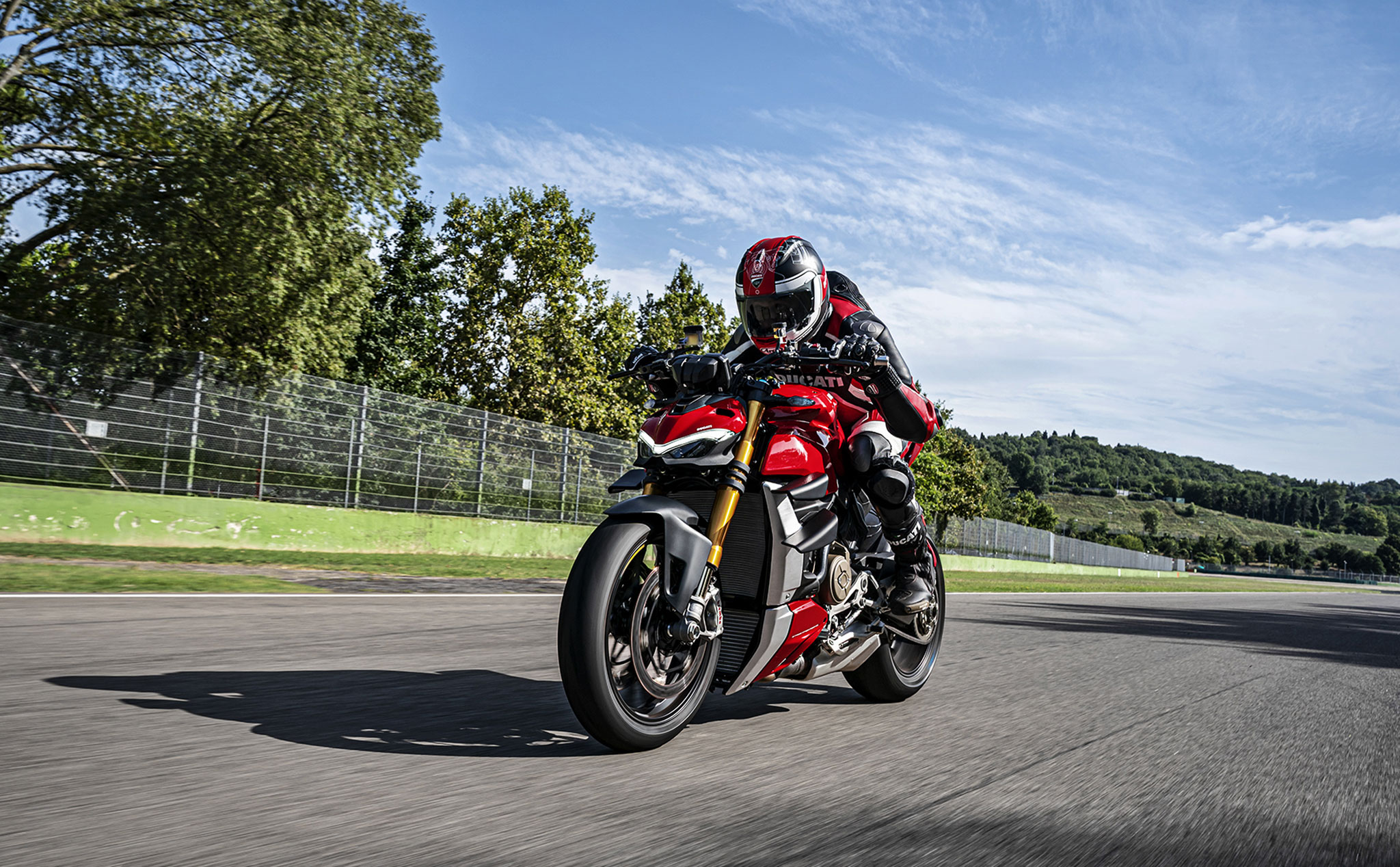 Ducati Streetfighter V4 chính thức: động cơ 1.103cc, 208 mã lực, nhiều công nghệ, giá từ 22.700 USD