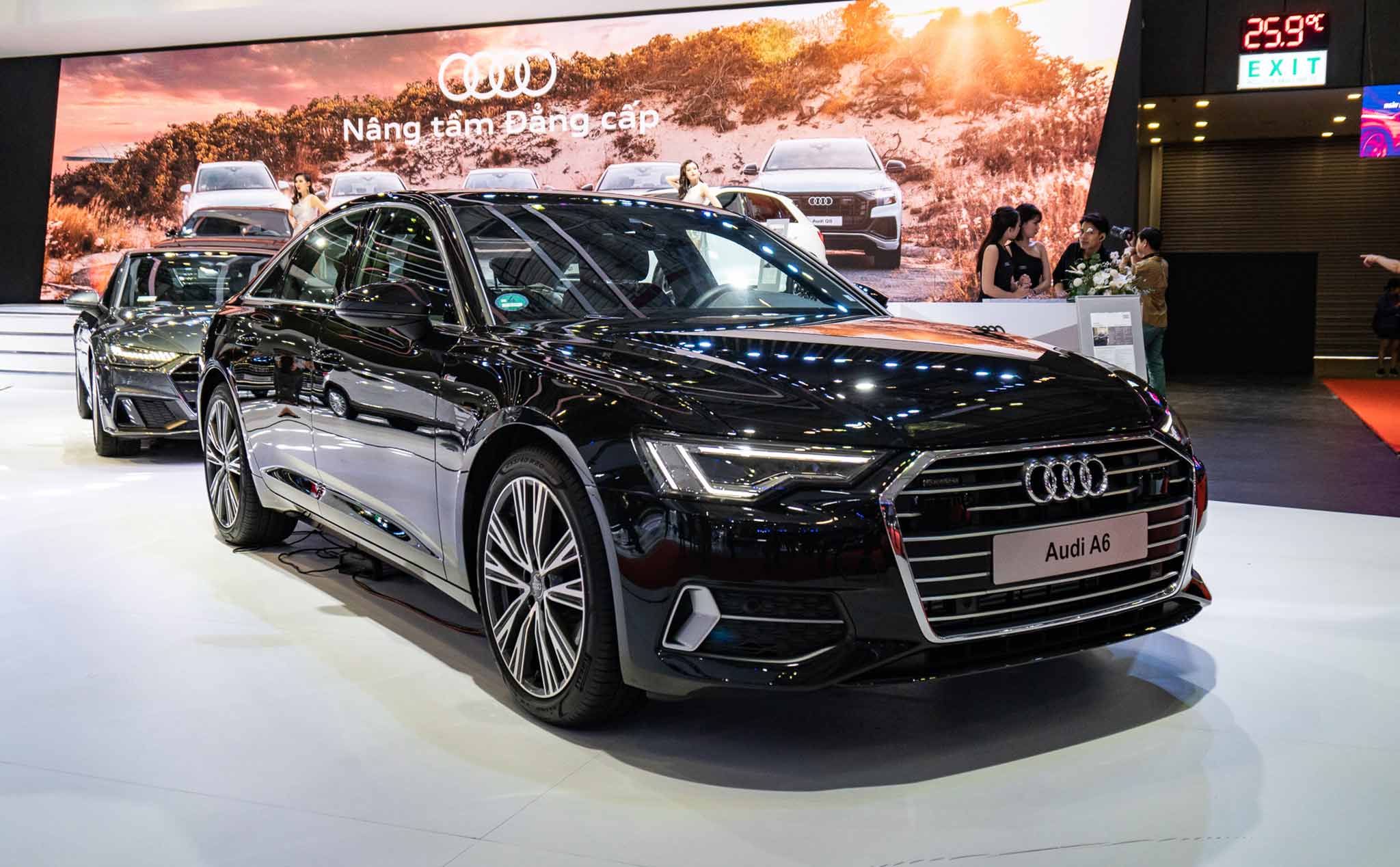 Trên tay Audi A6 thế hệ mới, giá khoảng 2,5 tỷ đồng