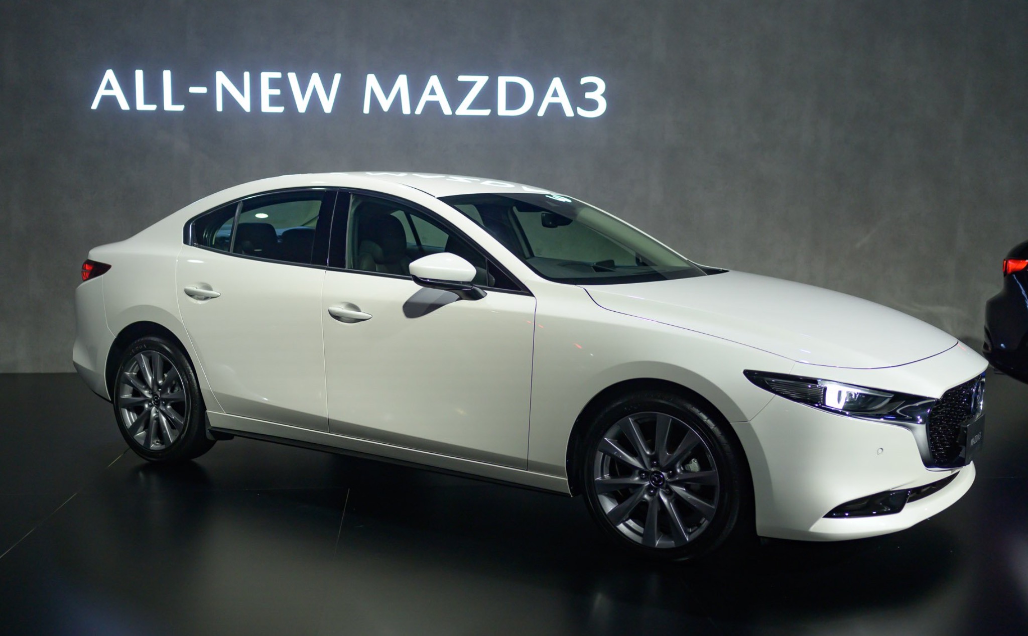 Mazda3 và Mazda3 Sport ra mắt tại Việt Nam: nhiều trang bị, giá từ 719 triệu đồng