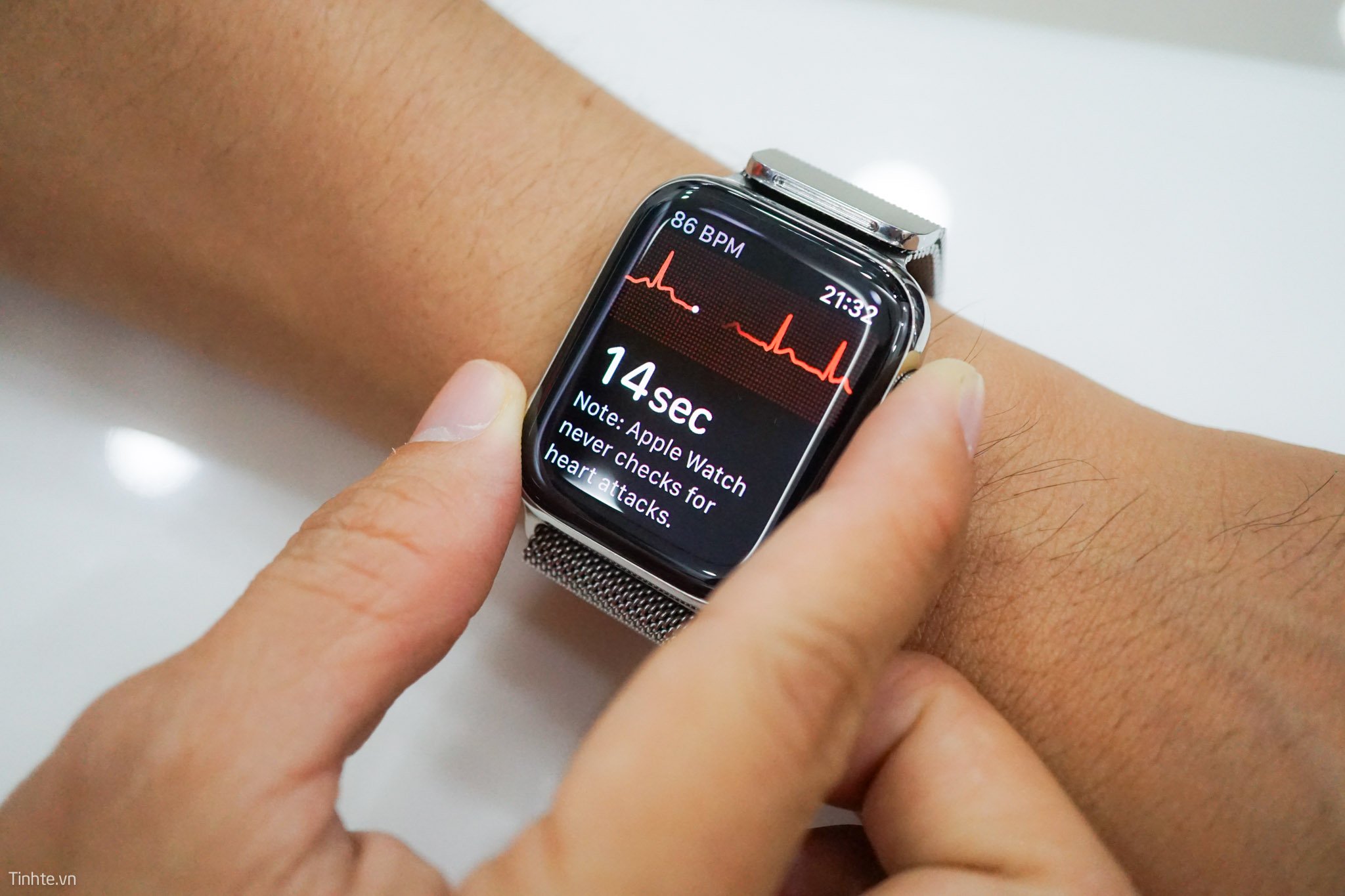 Hướng dẫn kích hoạt ECG trên Apple Watch tại Việt Nam