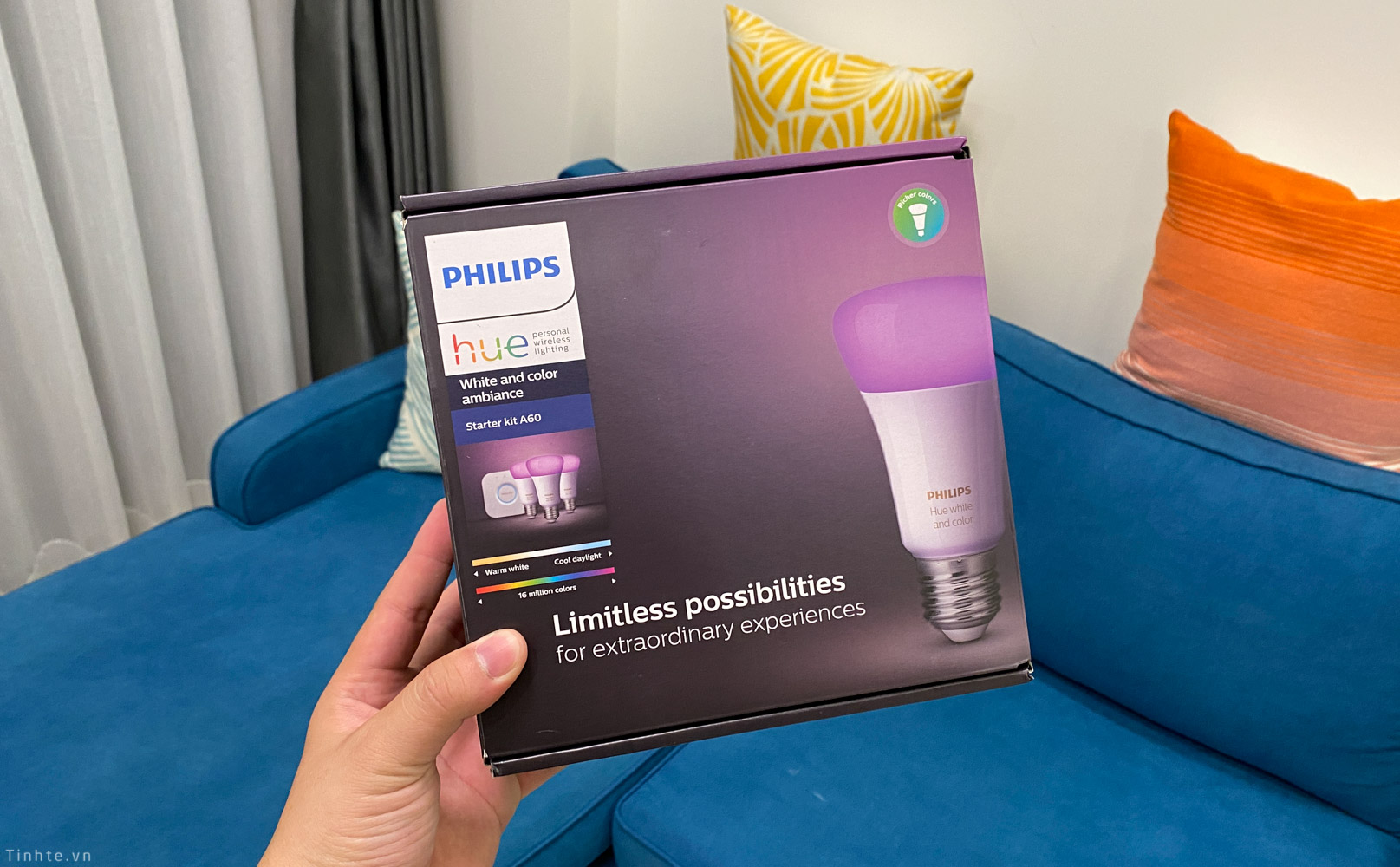 Trên tay bộ bóng màu starter kit Philips Hue sắp bán chính hãng ở Việt Nam