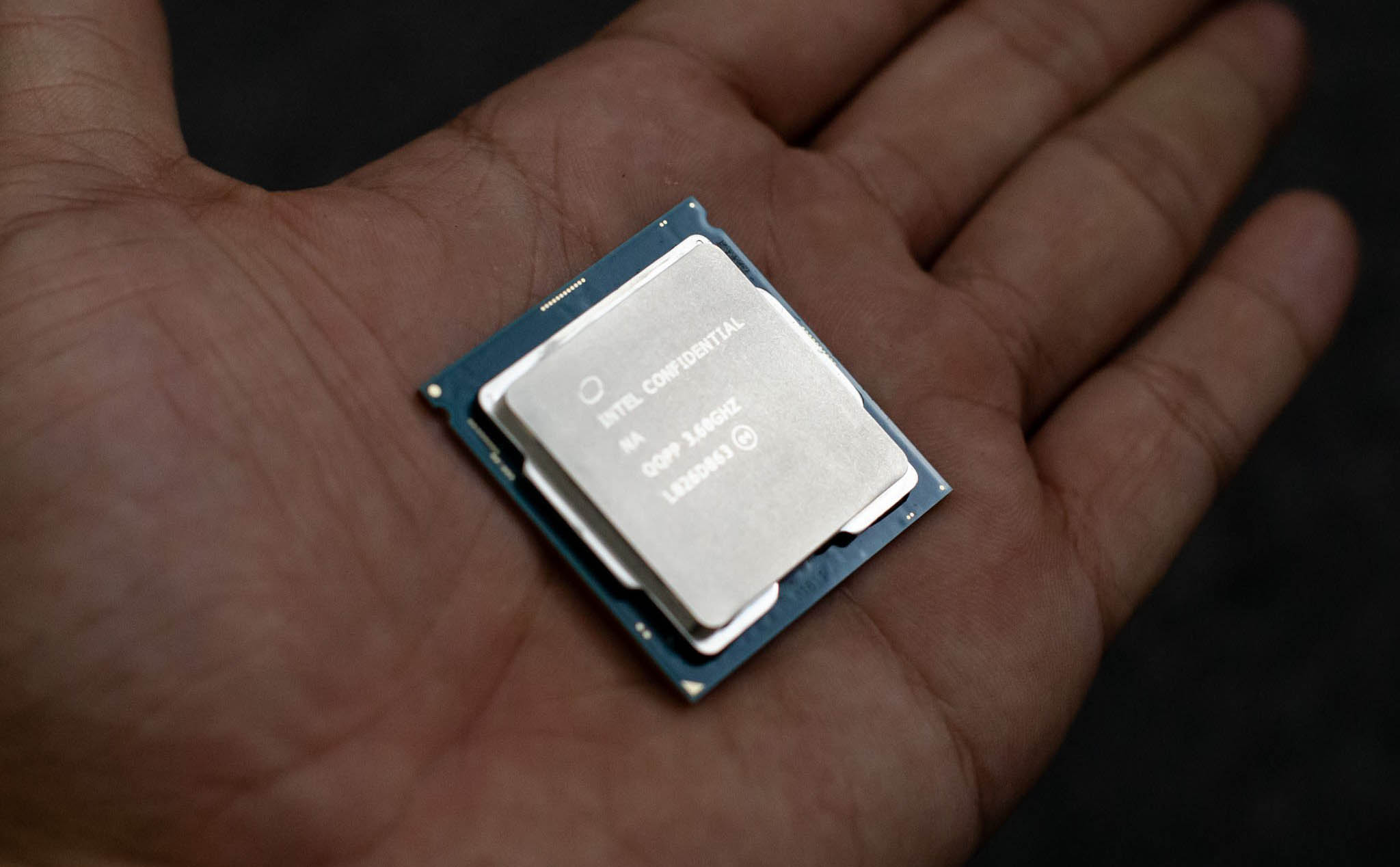 Intel đã được thông báo về lỗ hổng giống Meltdown nhưng không chịu cảnh báo người dùng