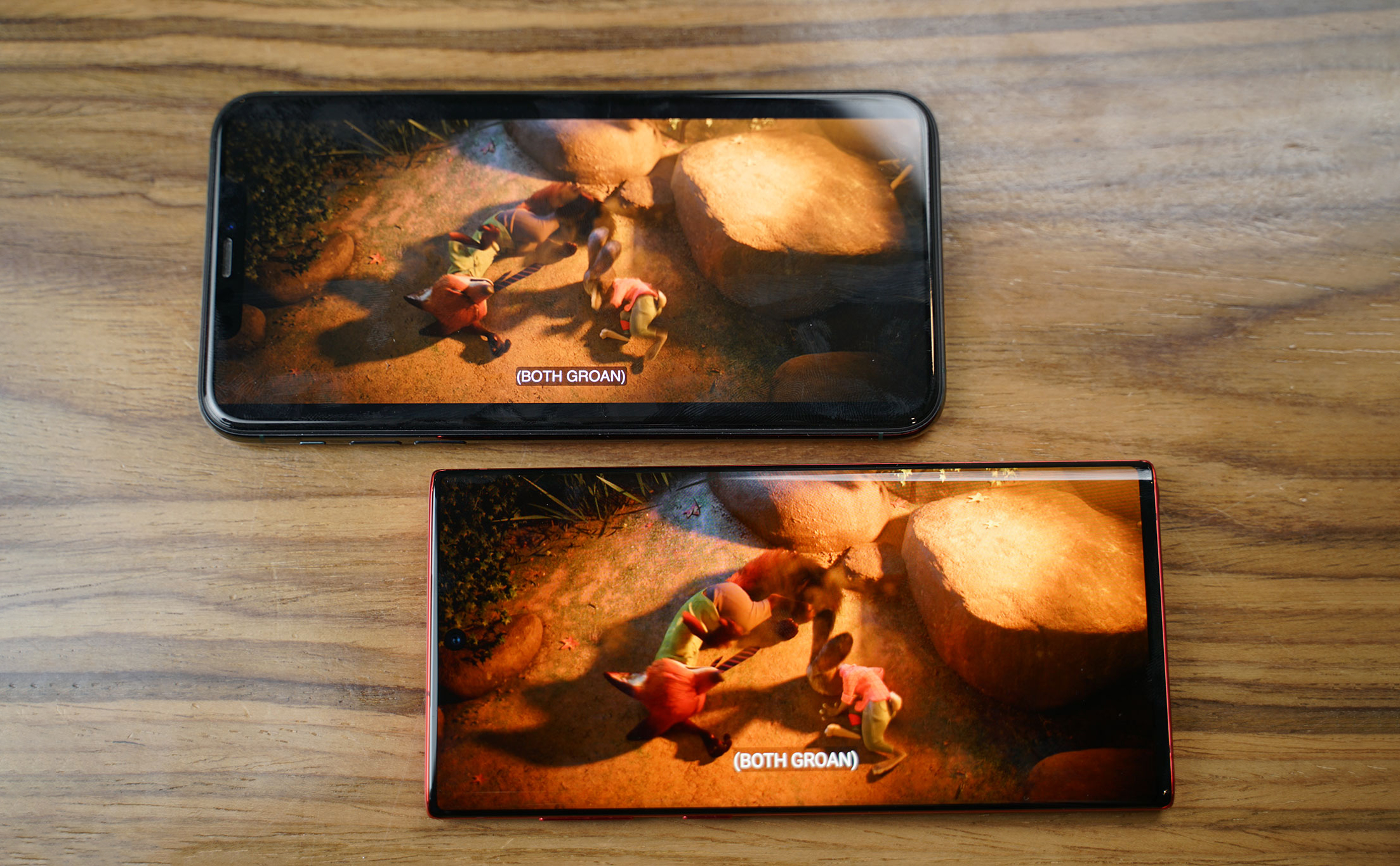 Trải nghiệm giải trí trên Samsung Galaxy Note 10: màn cong rất đẹp, nhưng vướng!