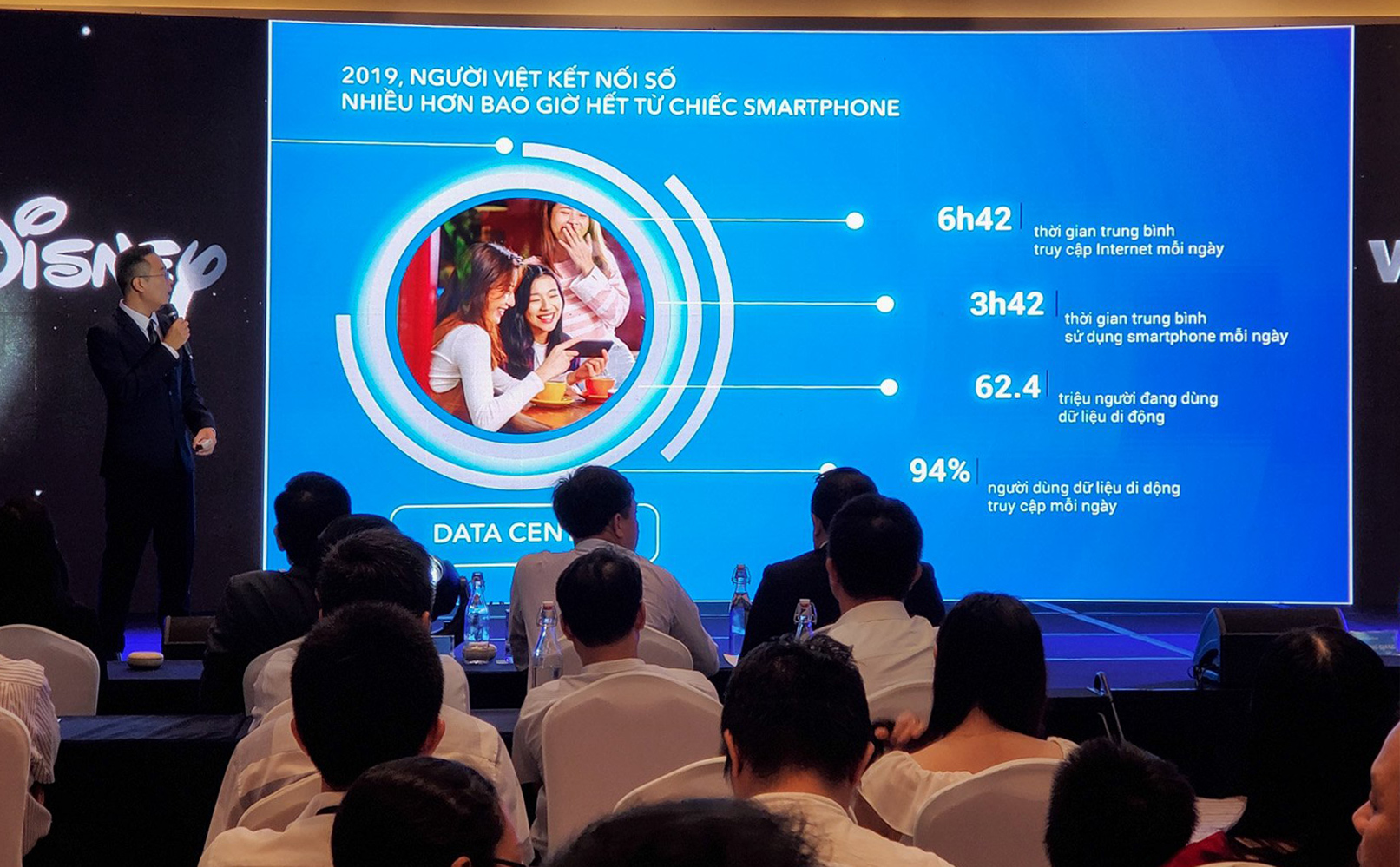 Người Việt: dùng internet 6h42 mỗi ngày, 3h42 trên smartphone