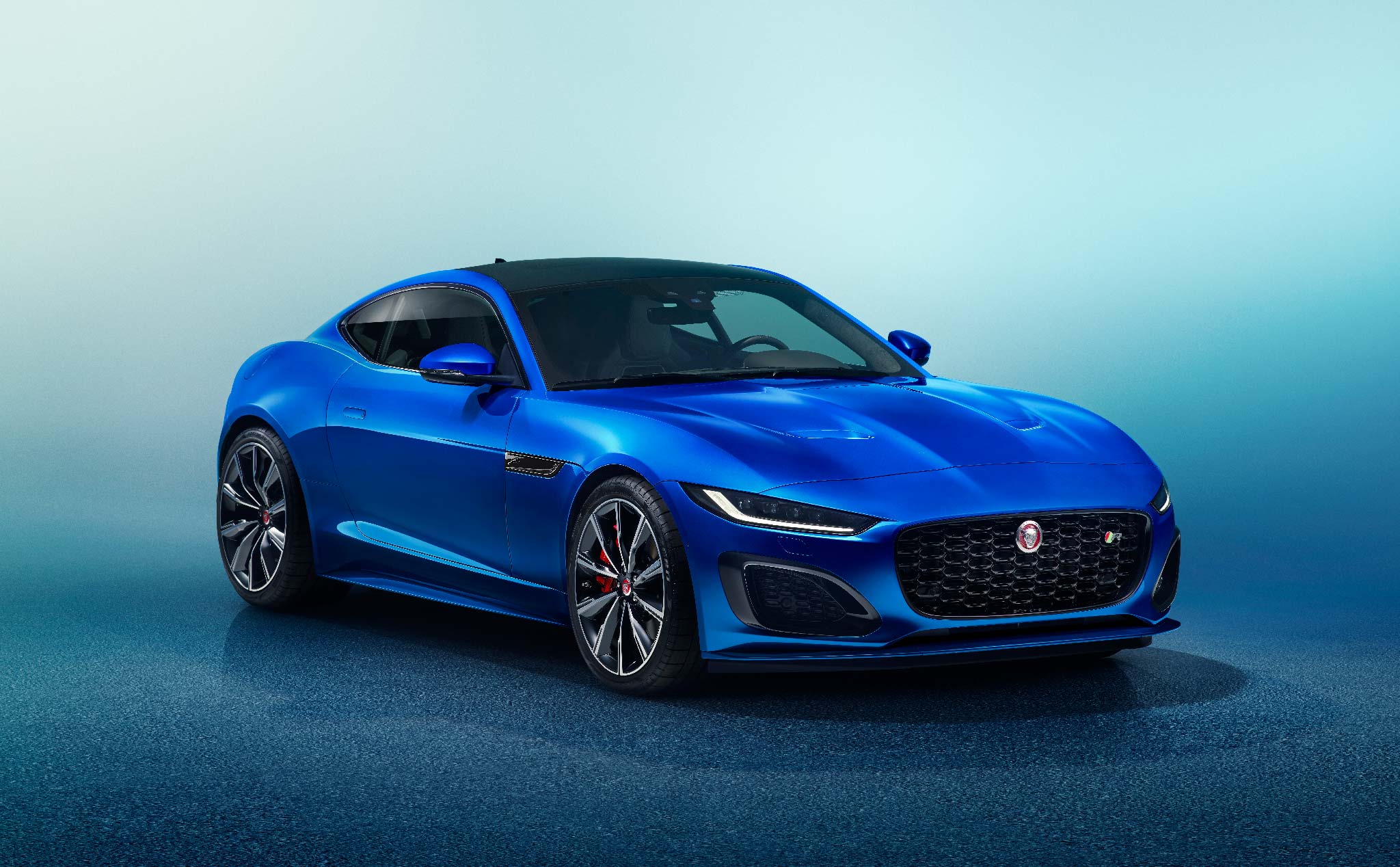 Jaguar F-TYPE 2021 chính thức ra mắt: thiết kế mới hiện đại, động cơ V8 siêu nạp mạnh 575 mã lực