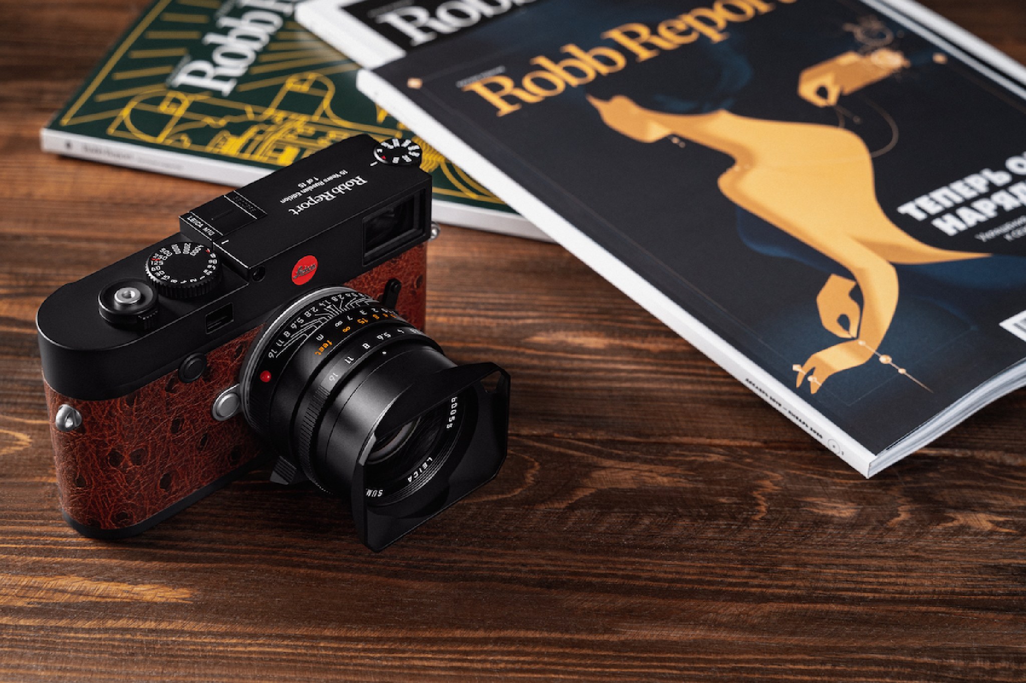 Đang tải Leica-M10-Robb-Report-Russia-15-years-limited-edition-camera-1.jpg…