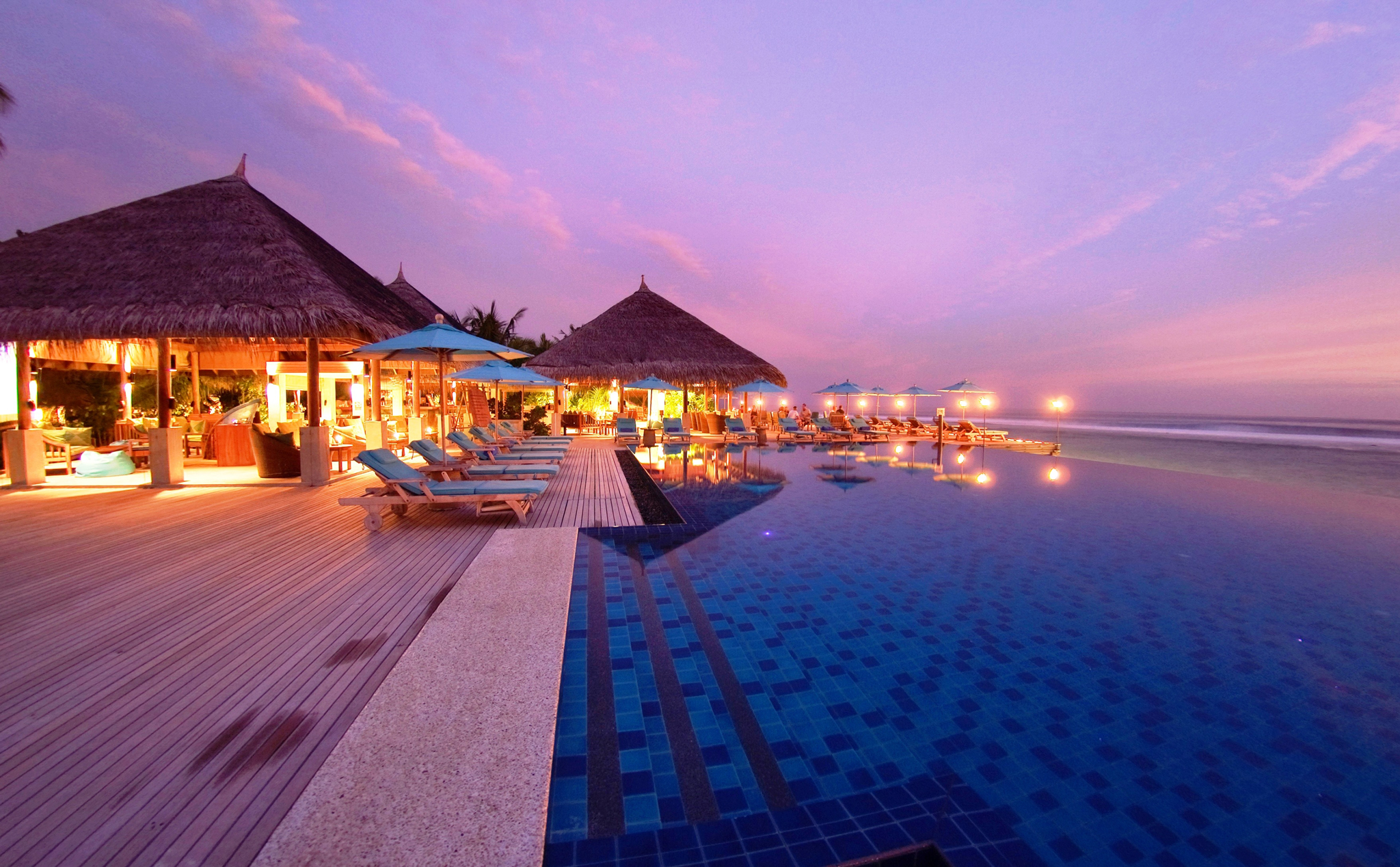 Mời các bạn xem công trình nhà hàng, khách sạn dưới biển tuyệt đẹp của resort Conrad Maldives